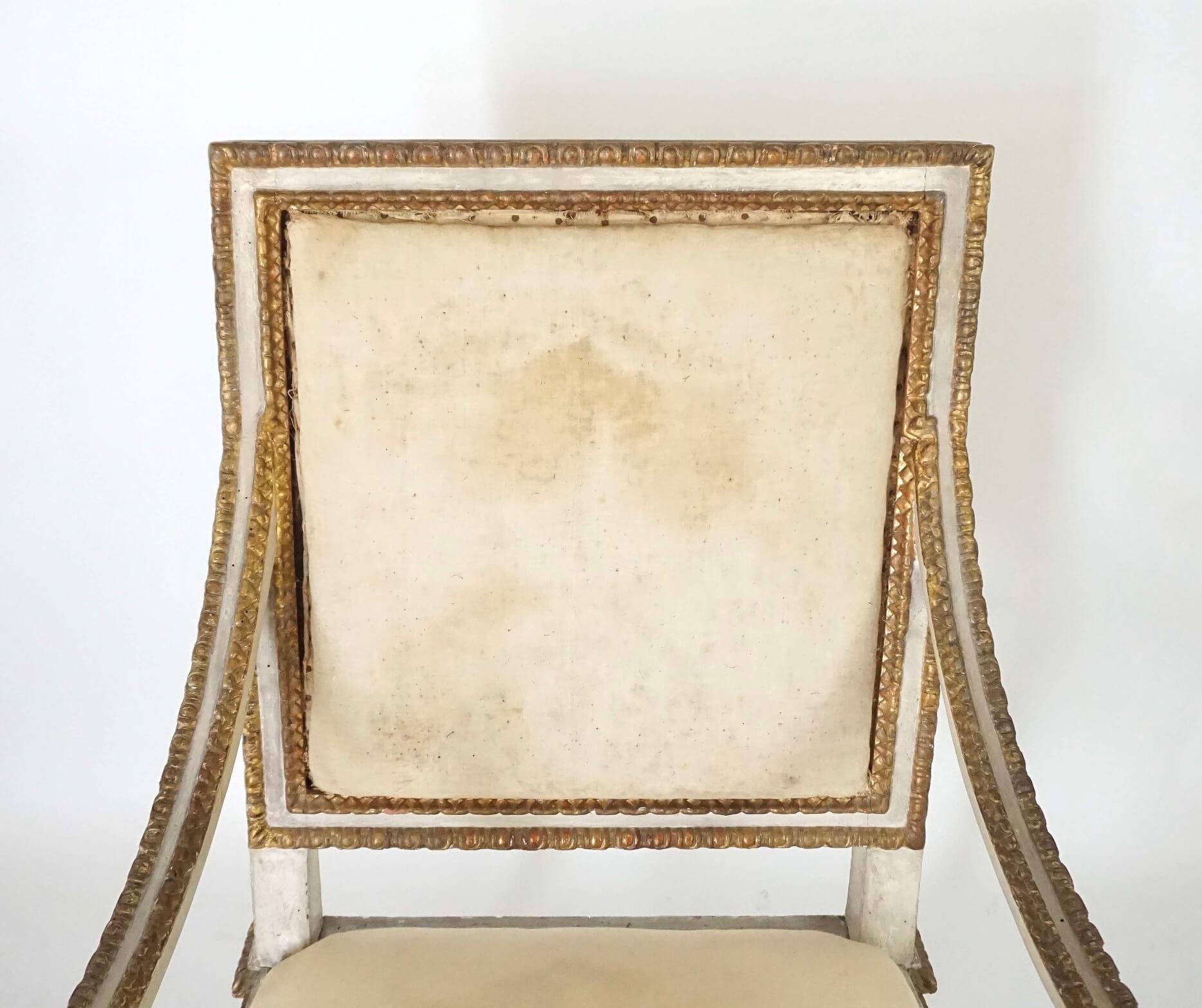 Italian Louis XVI Painted and Parcel Gilt Fauteuil of Large Scale, circa 1780 For Sale 2
