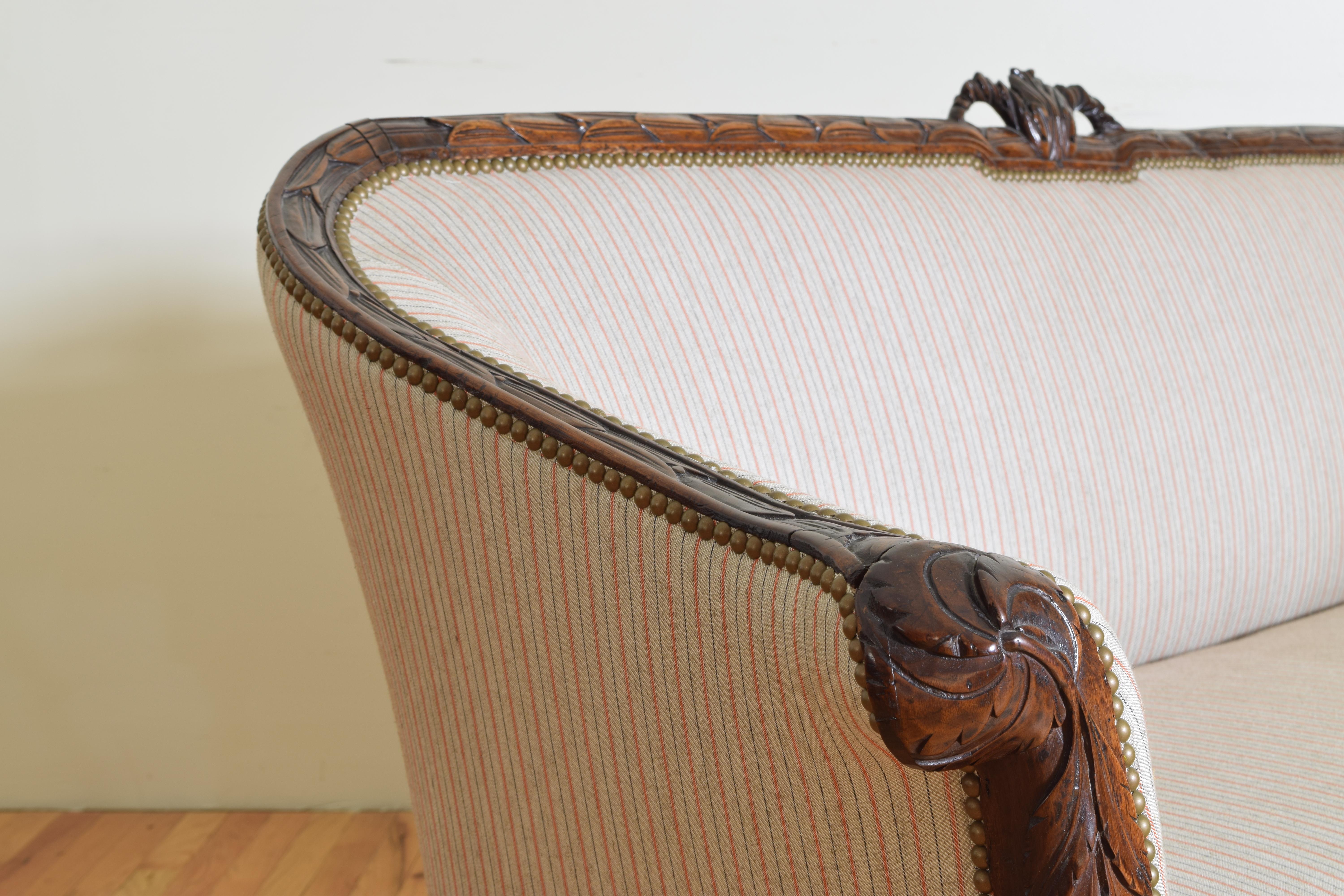 Italian Louis XVI Period Carved and Upholstered Divano Sofa, Late 18th Century 4