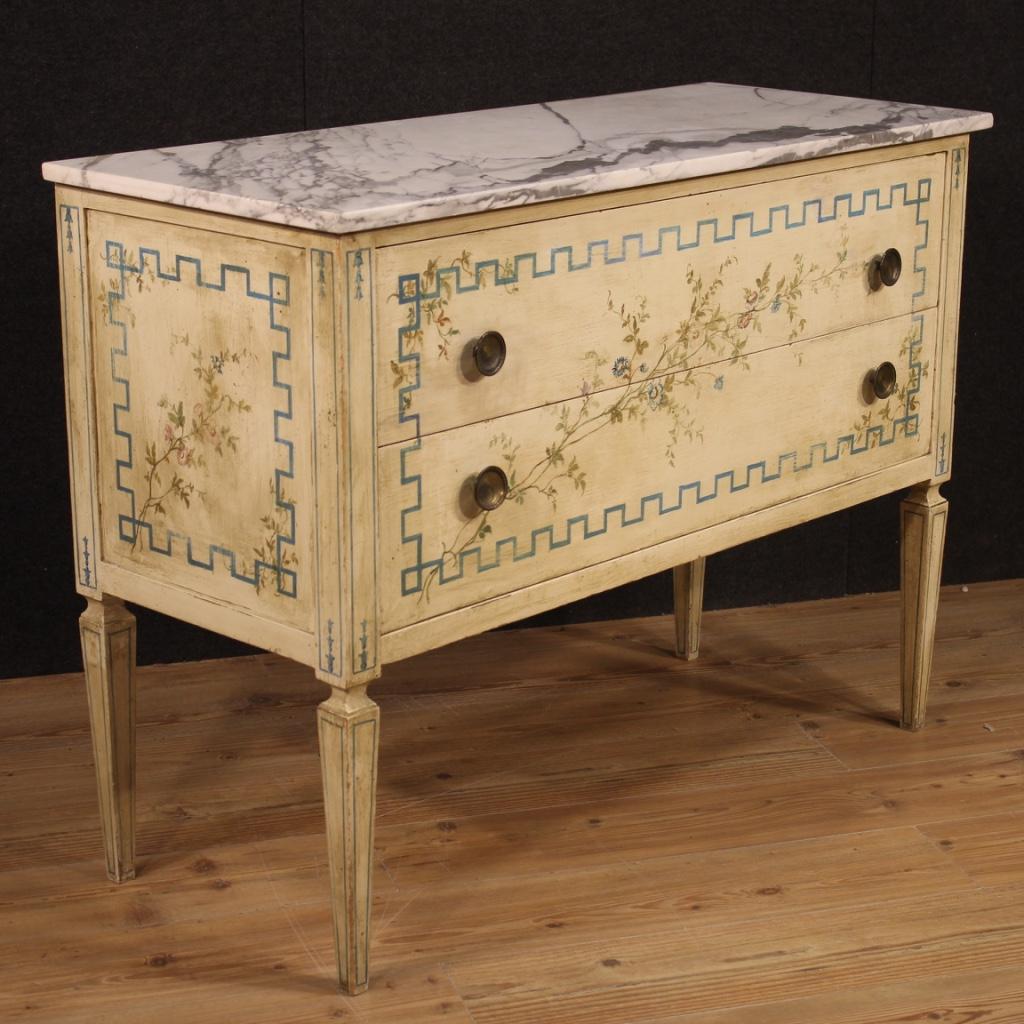 20th Century Italian Louis XVI Style Chest of Drawers in Lacquered and Painted Wood For Sale