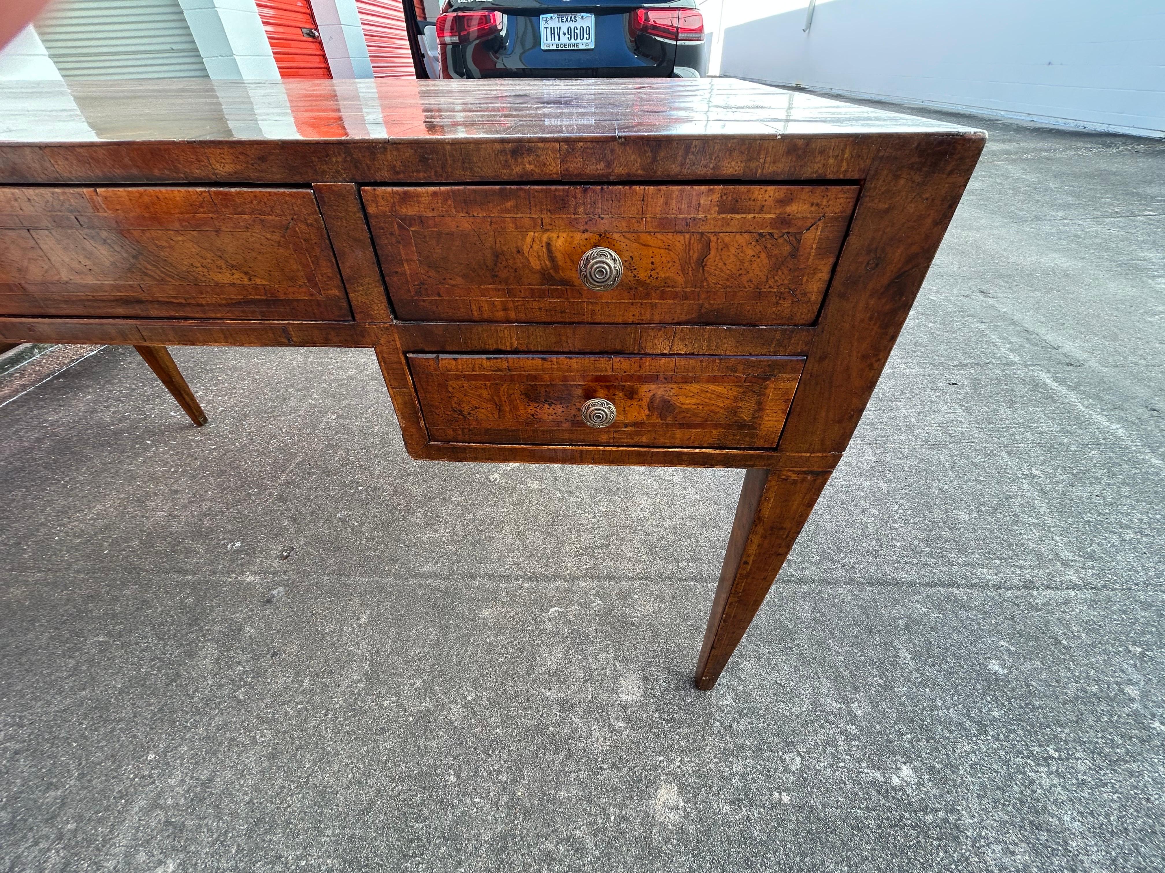 Bureau italien de style Louis XVI en vente 6