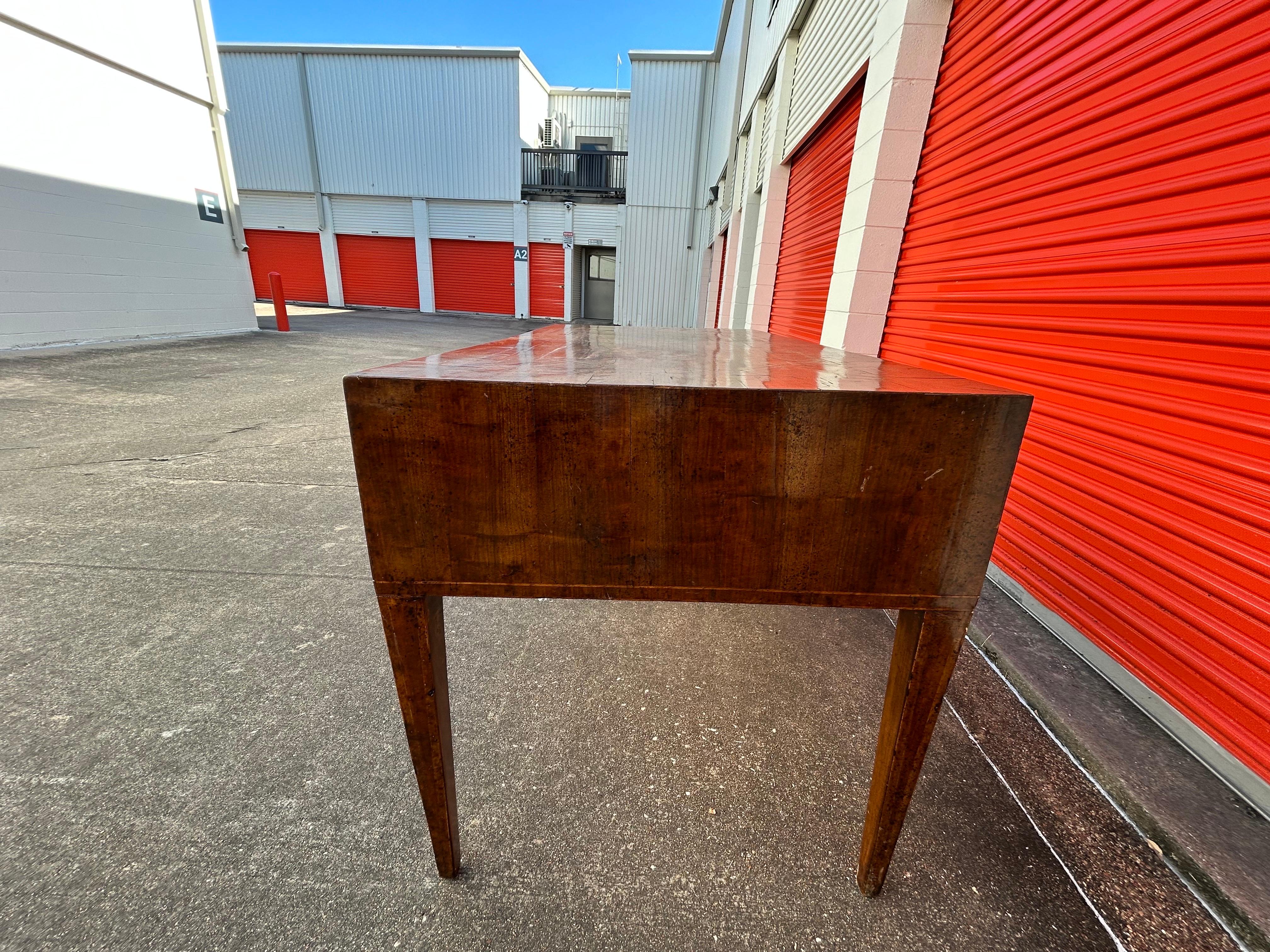 Bureau italien de style Louis XVI en vente 3