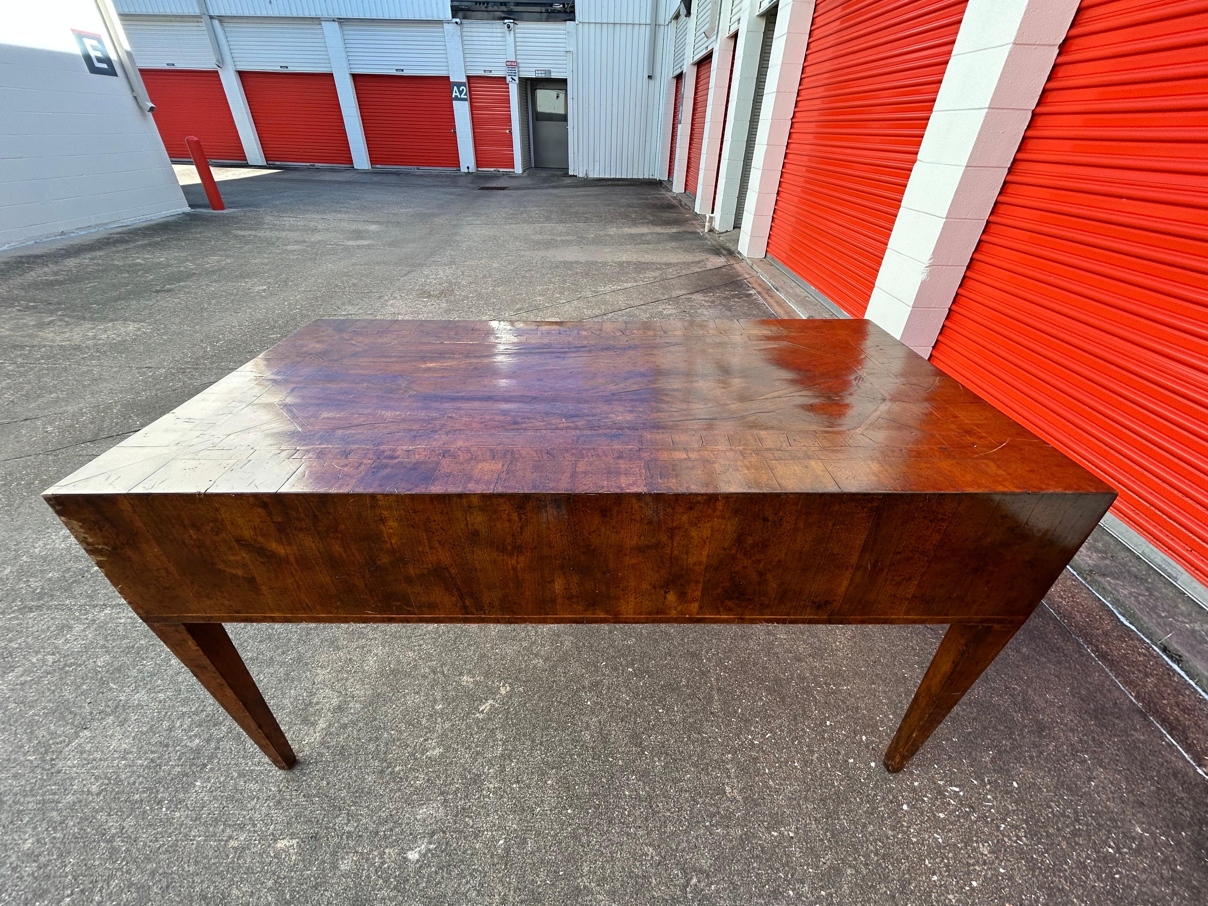 Bureau italien de style Louis XVI en vente 4
