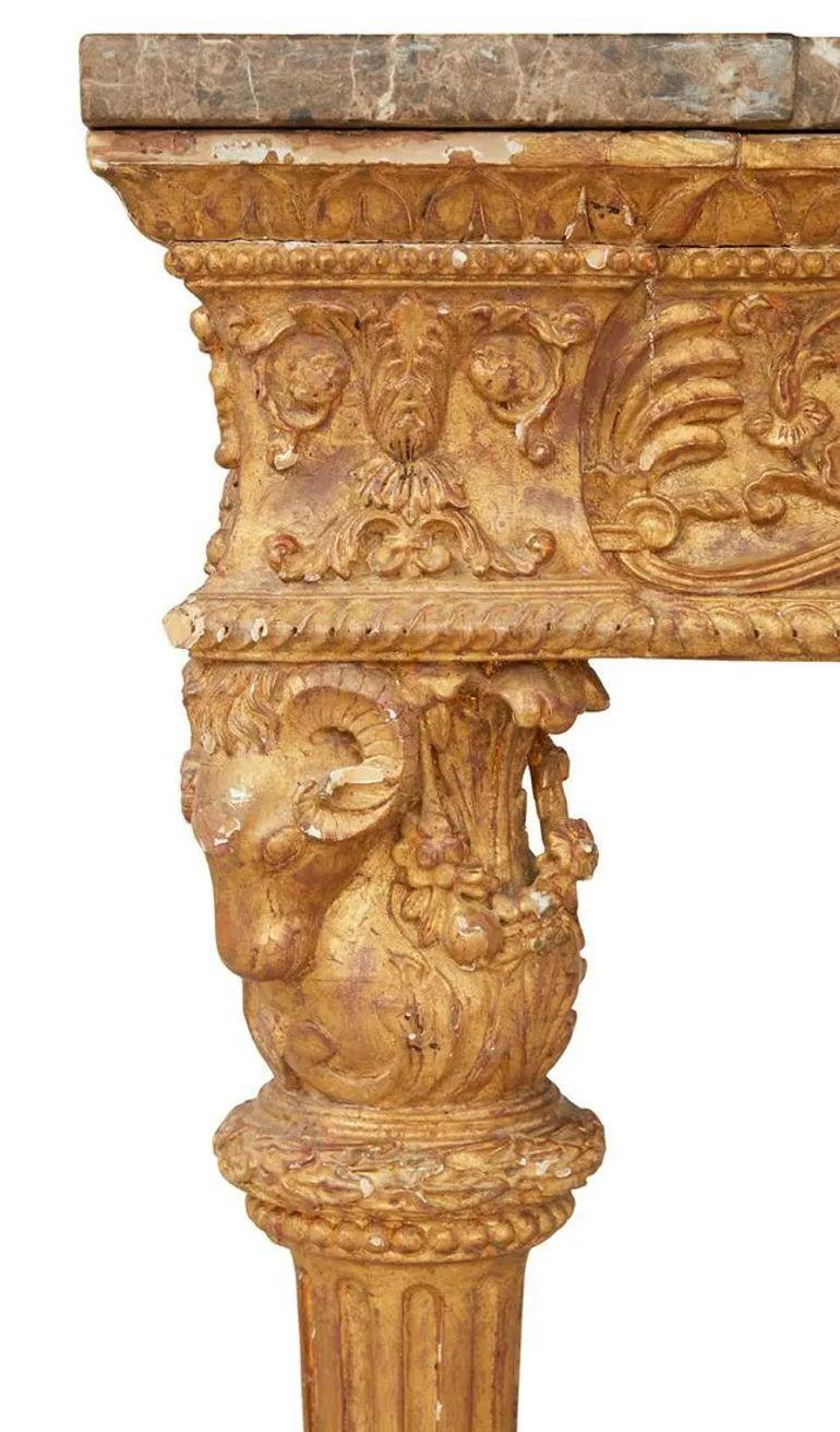 Italienische Konsole/Mitteltisch aus vergoldetem Holz im Louis-XVI.-Stil, handgeschnitzt, figürlich im Angebot 6