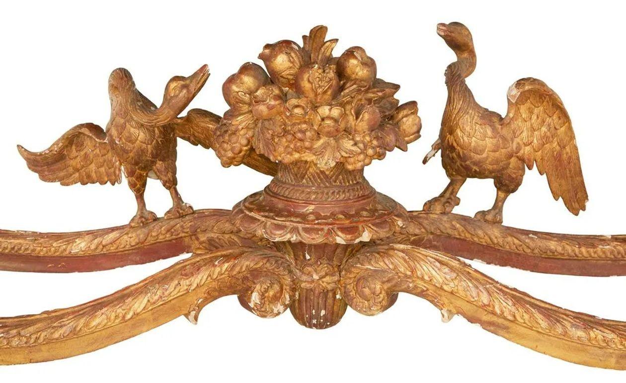 Italienische Konsole/Mitteltisch aus vergoldetem Holz im Louis-XVI.-Stil, handgeschnitzt, figürlich im Angebot 1