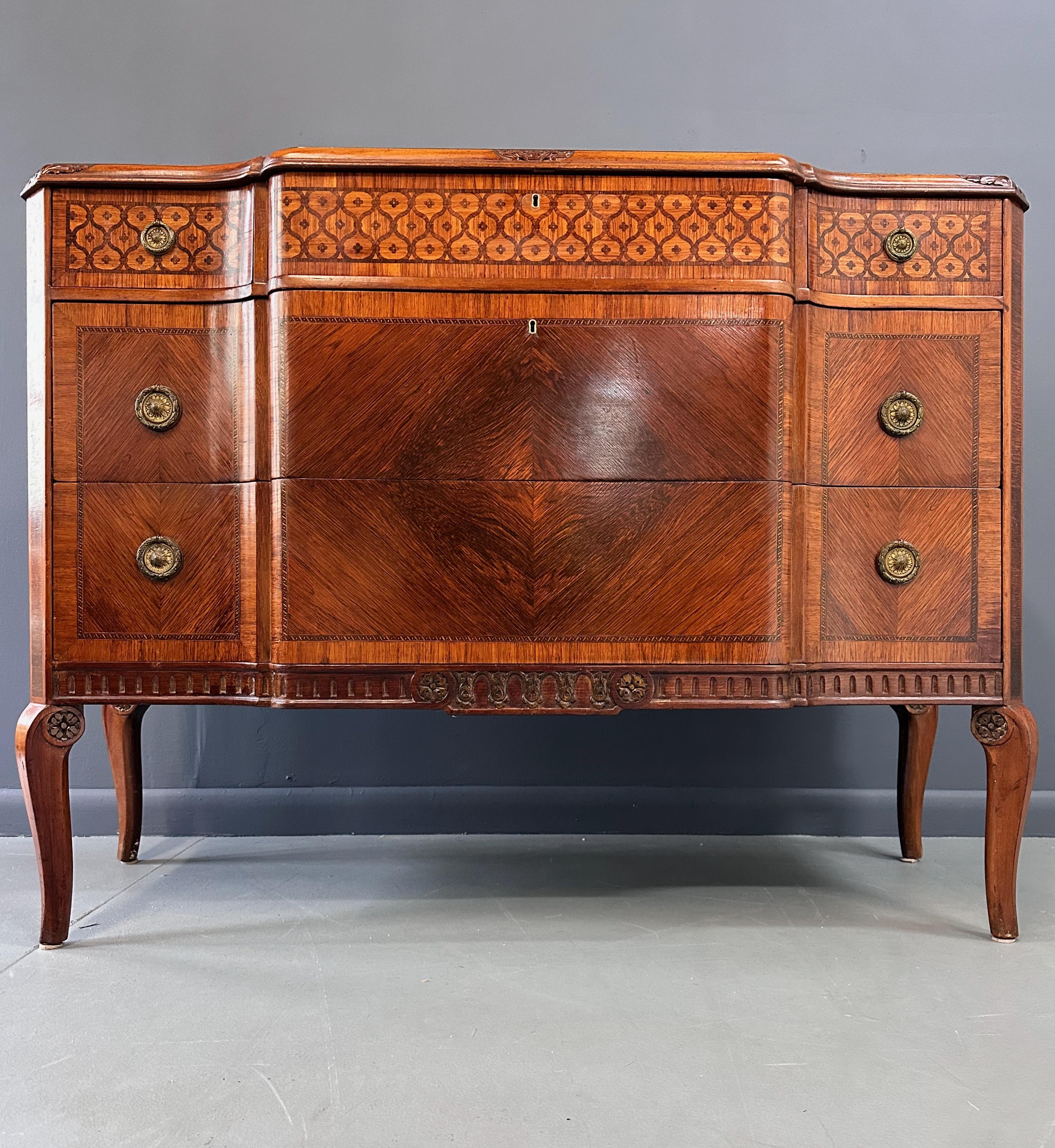Italian Louis XVI Style Intricate Marquetry Commode Imported by Slack & Rassnick For Sale 4