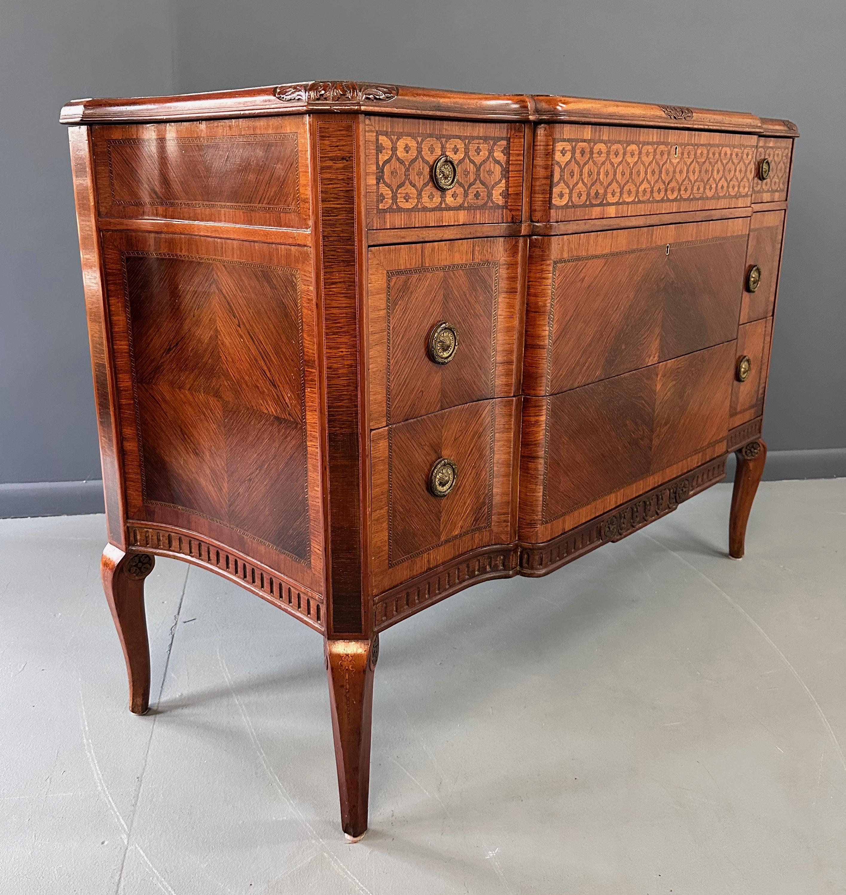 Italian Louis XVI Style Intricate Marquetry Commode Imported by Slack & Rassnick For Sale 5