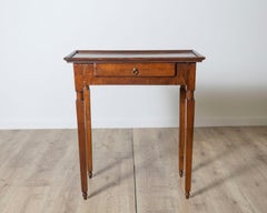 Italian Louis XVI Walnut Side Table with Gallery Top, Tuscany, 18th Century