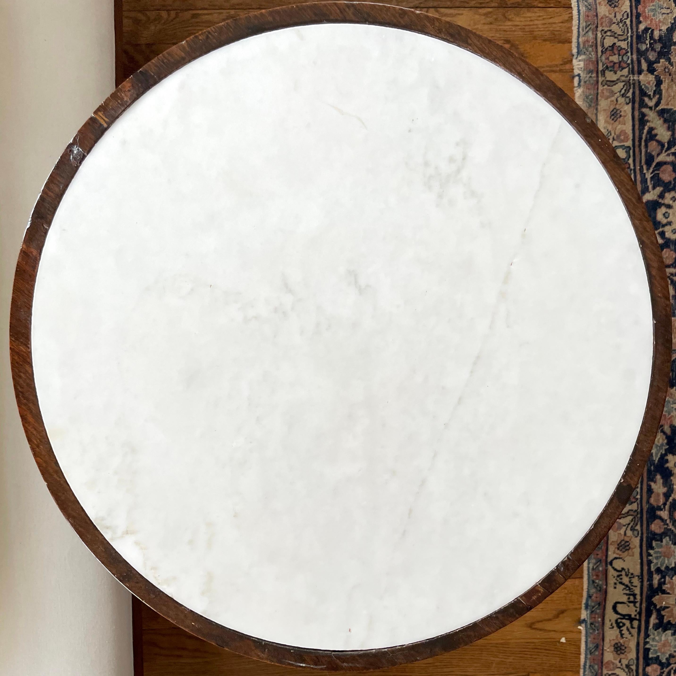 Italian Louis XVI White Marble Top Table In Good Condition For Sale In New York, NY