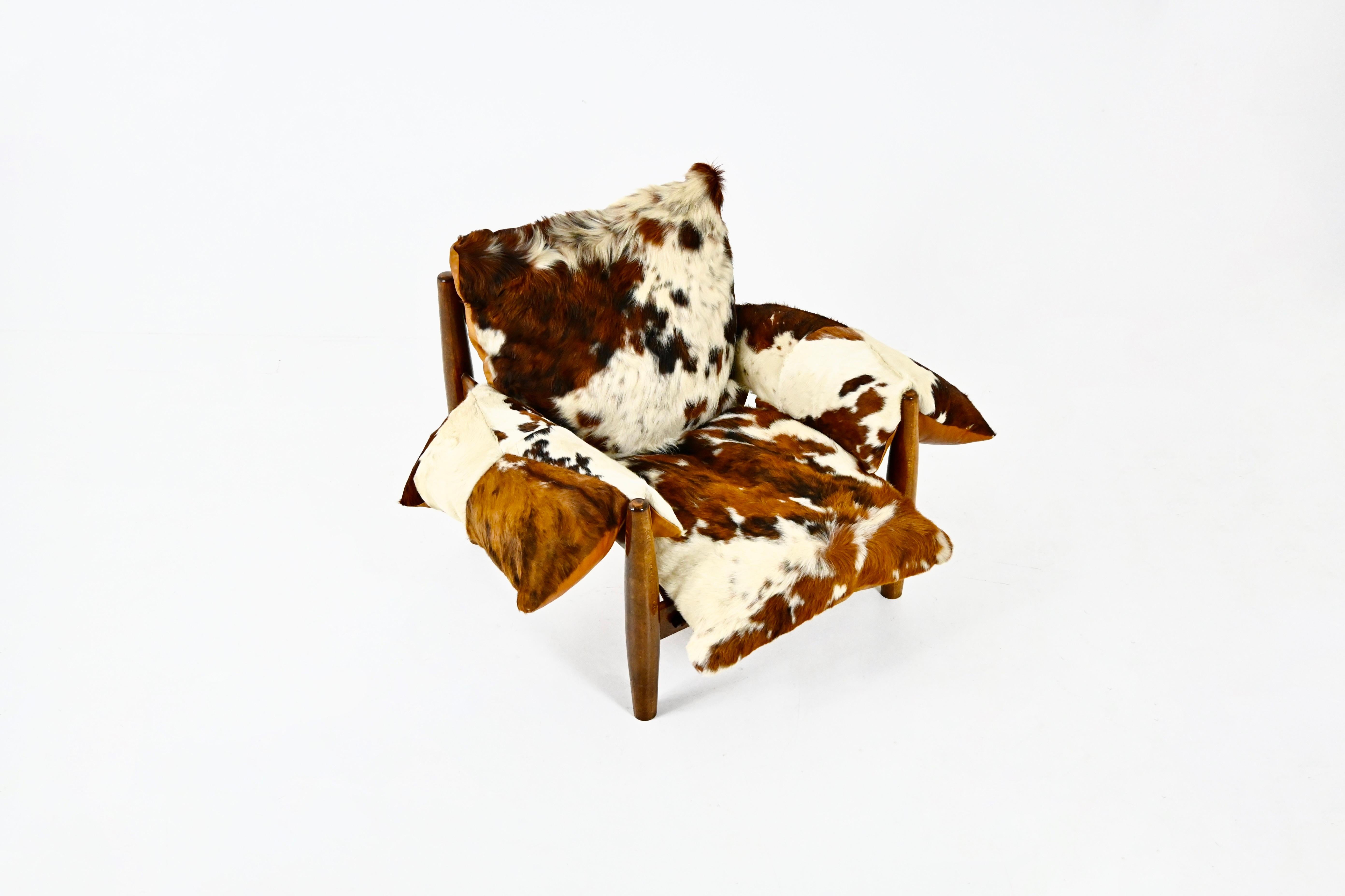 Mid-Century Modern Italian Lounge Chair, 1970s For Sale