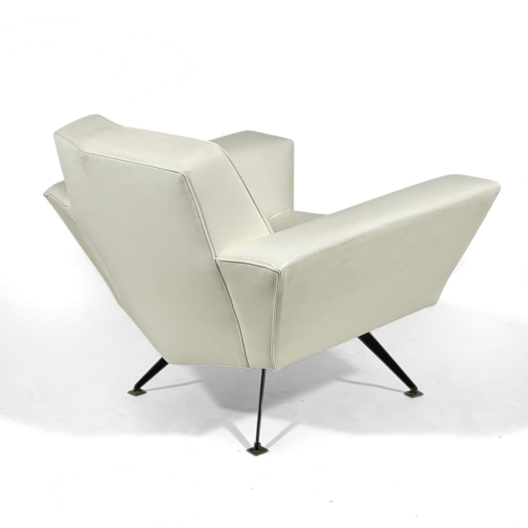 Italian Lounge Chair by Studio Tecnico for Lenzi For Sale 3