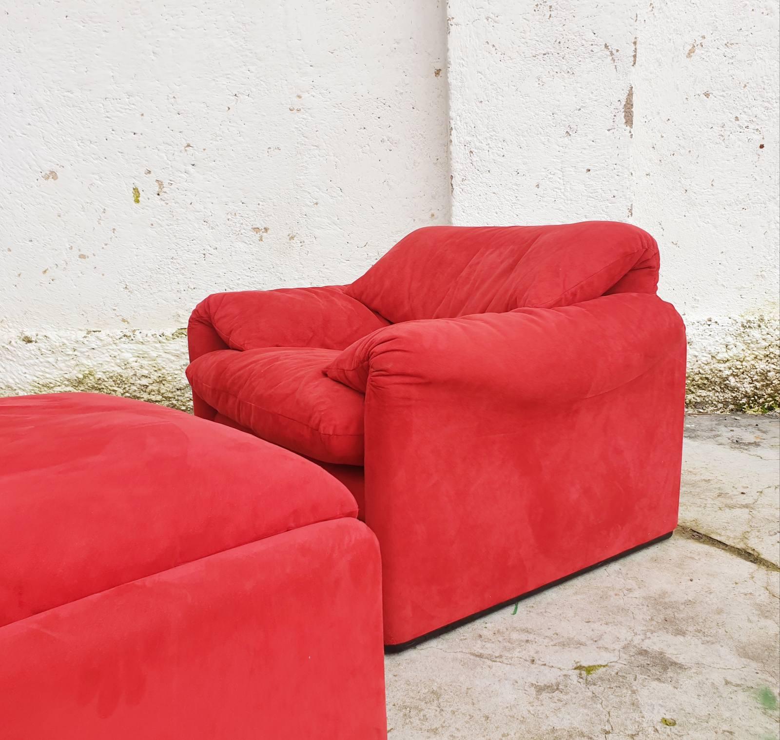 Italian Lounge Chair & Footstool Maralunga by Vico Magistretti for Cassina, 70s 3