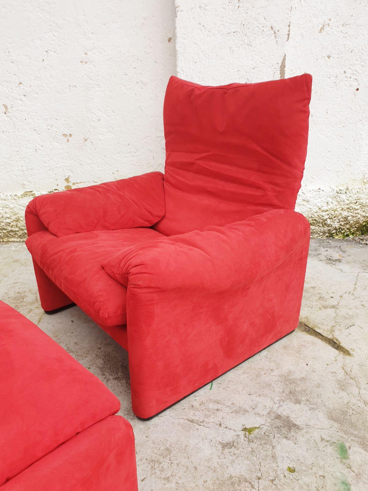 Italian Lounge Chair & Footstool Maralunga by Vico Magistretti for Cassina, 70s 4