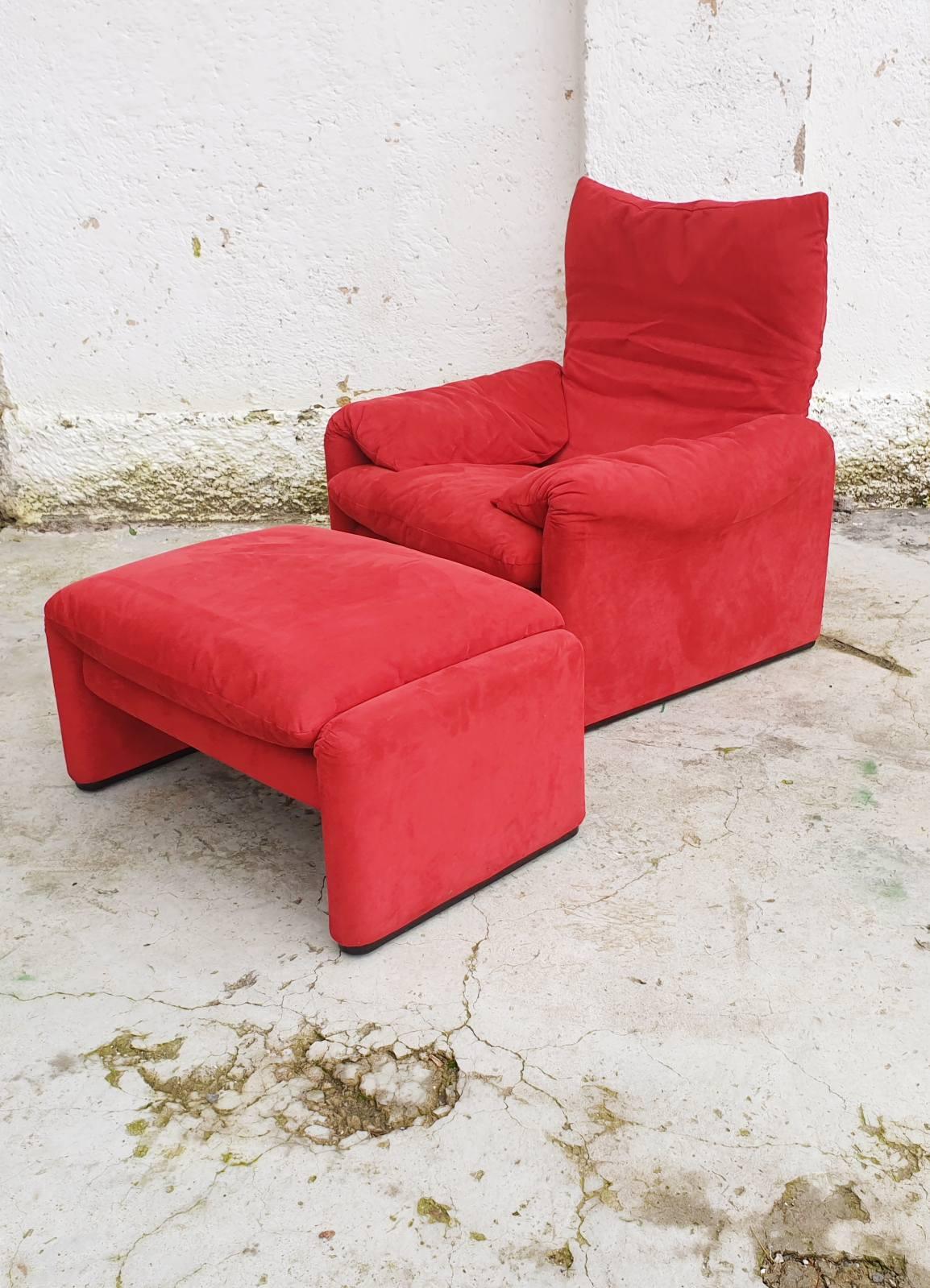 Italian Lounge Chair & Footstool Maralunga by Vico Magistretti for Cassina, 70s 1