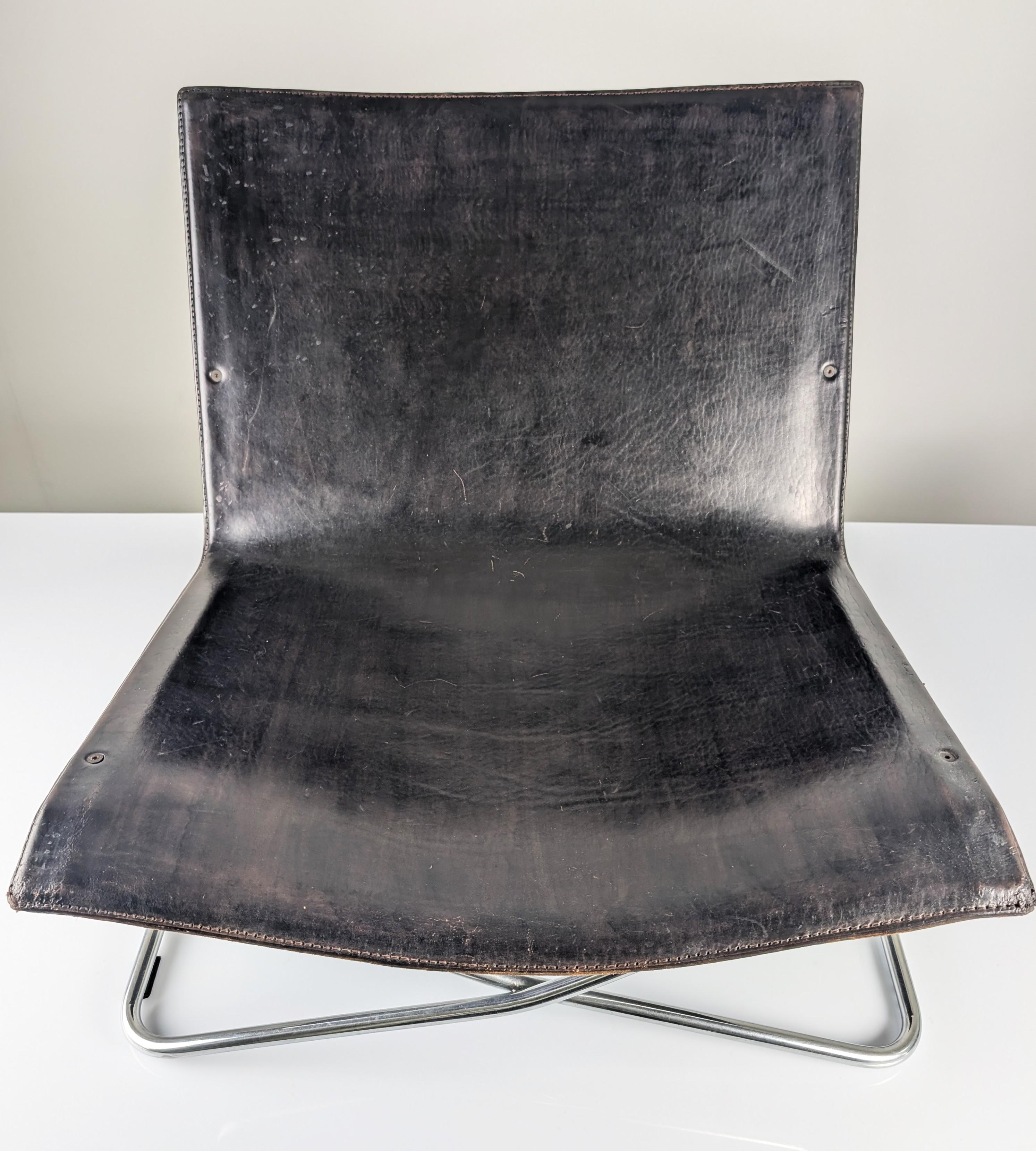 Italian Lounge Chair in Black Leather and Chrome, 1980s For Sale 8