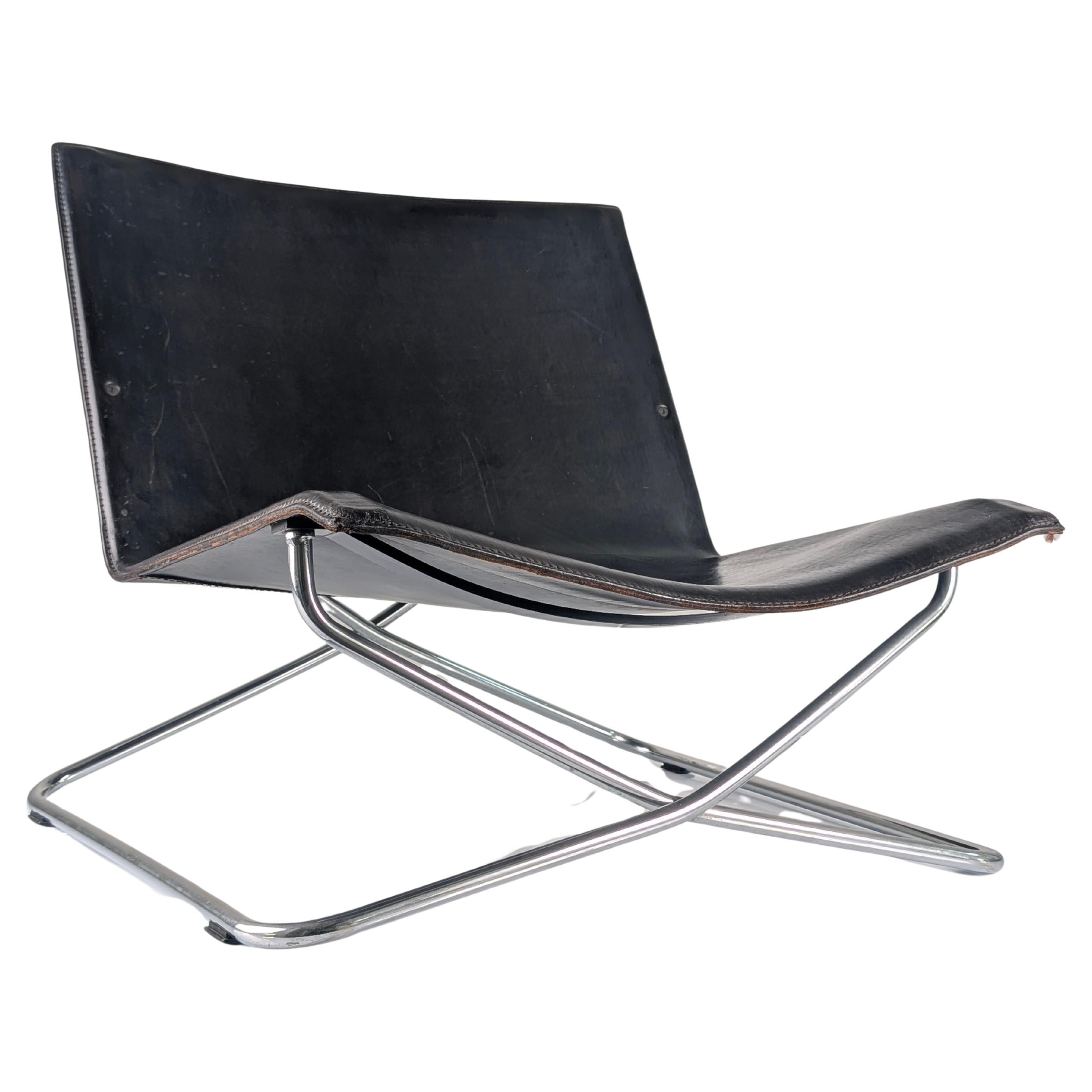 Italian Lounge Chair in Black Leather and Chrome, 1980s For Sale