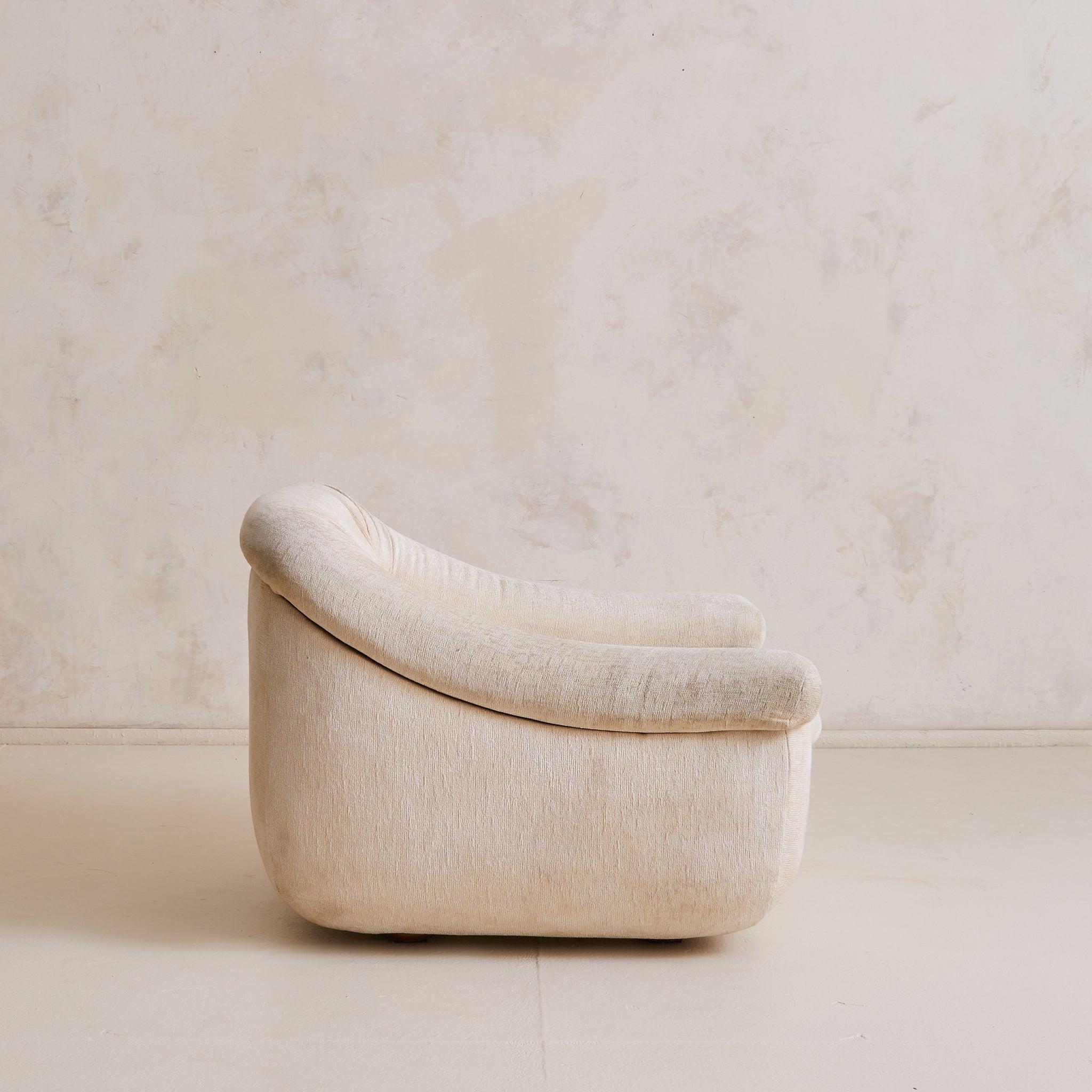 italien Italian Lounge Chair in Original Ivory Upholstery, 1970s - 2 Available en vente