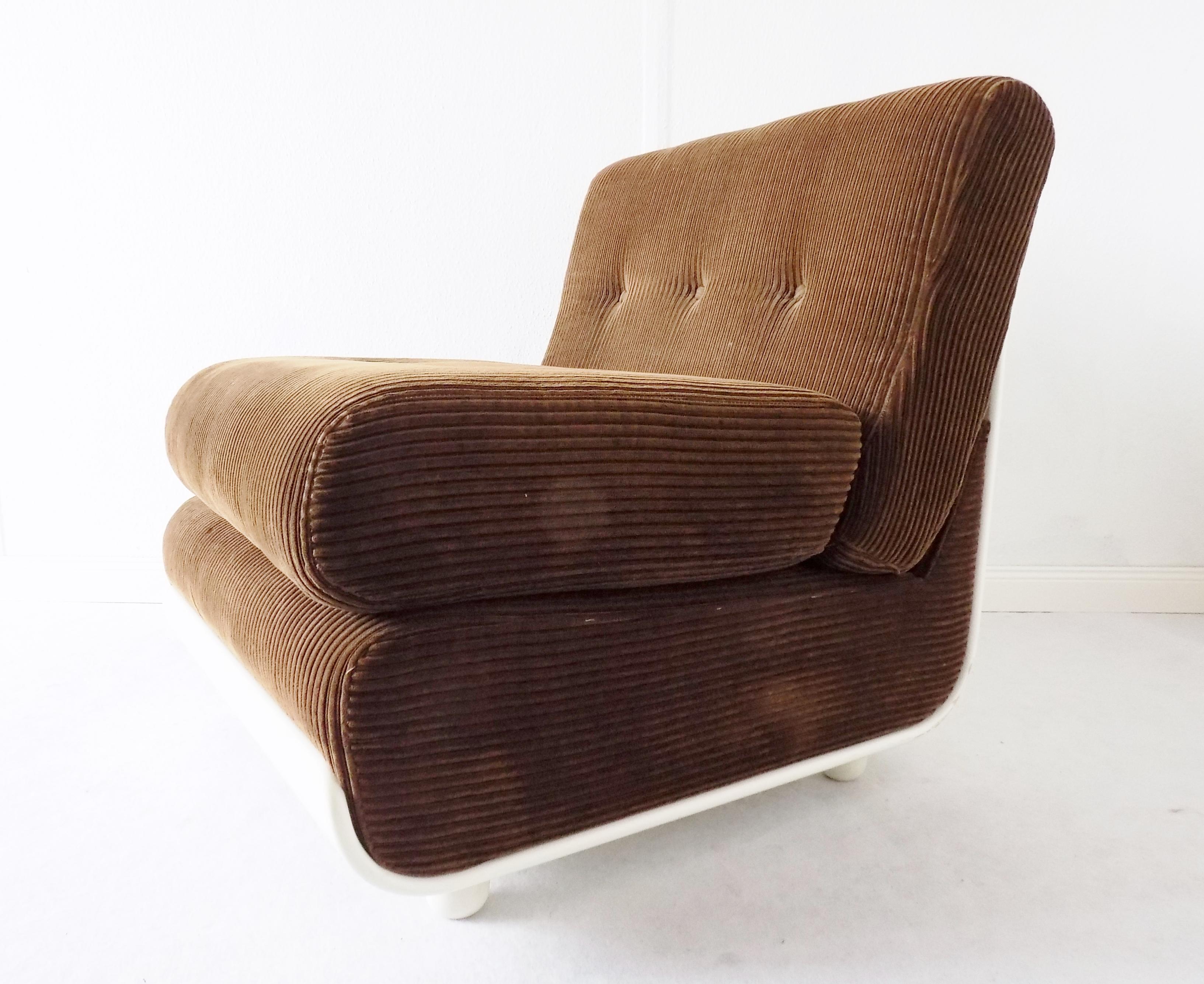 Italian Lounge Chair Set in the Style of Mario Bellini C&B Italia, Midcentury For Sale 8