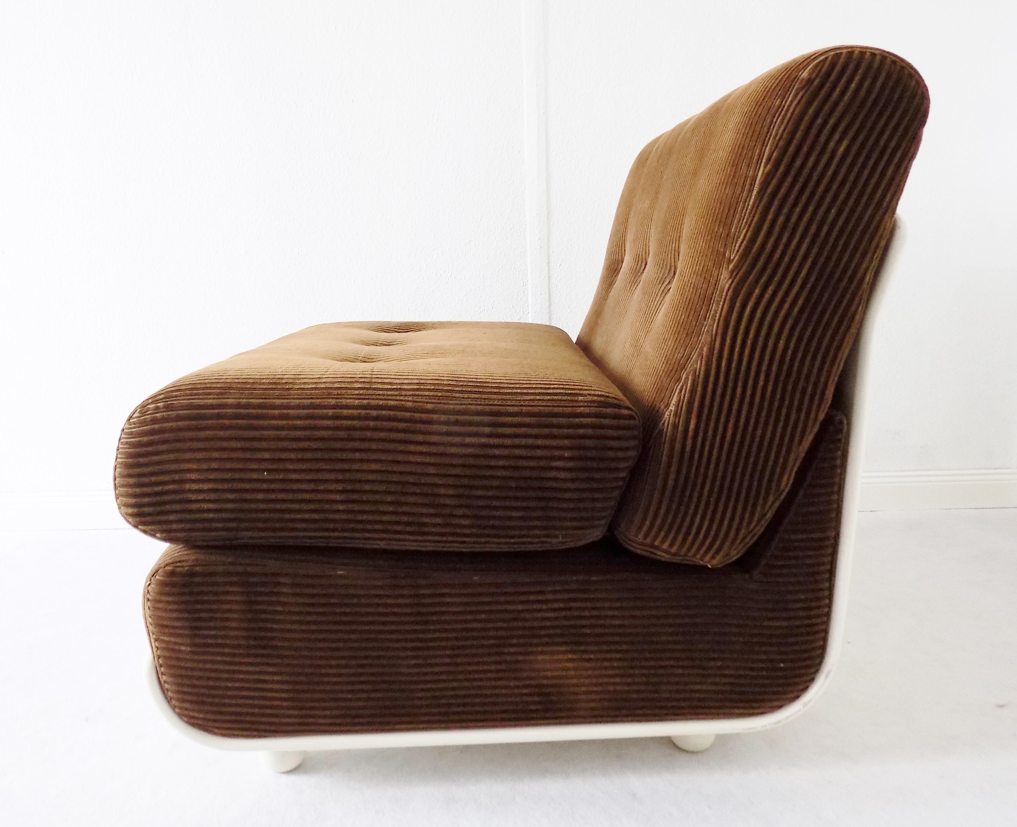 Italian Lounge Chair Set in the Style of Mario Bellini C&B Italia, Midcentury For Sale 12