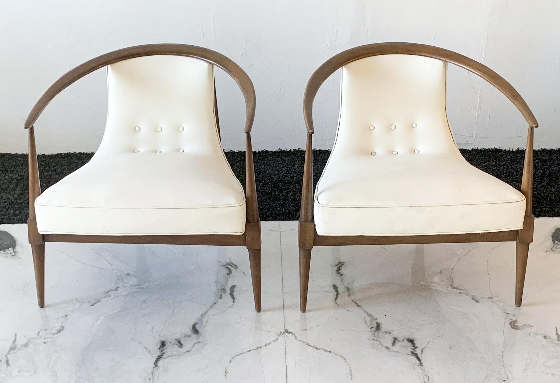 Italian Lounge Chairs Attributed to Silvio Cavatorta, a Pair In Fair Condition In Culver City, CA