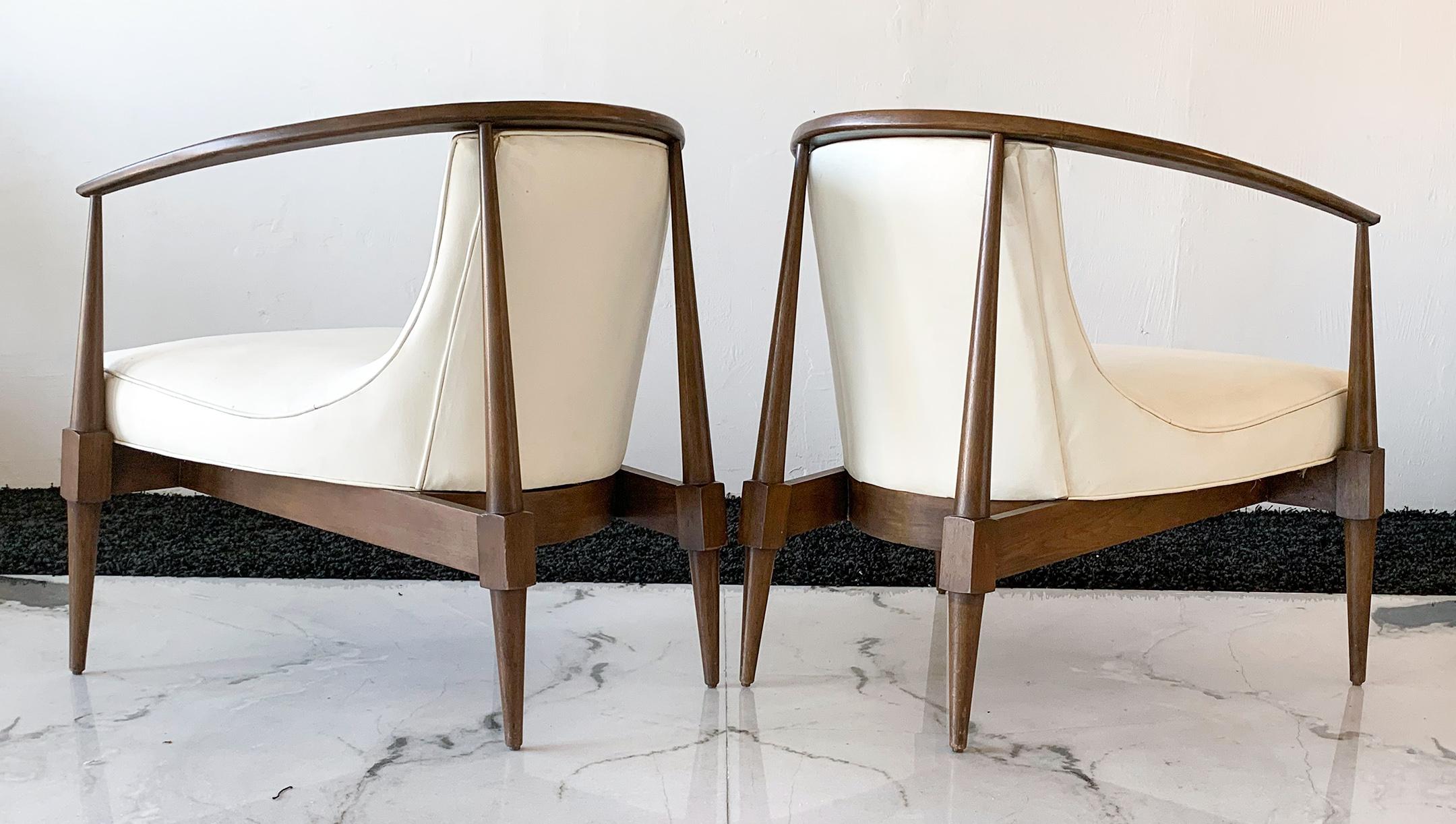 Italian Lounge Chairs Attributed to Silvio Cavatorta, a Pair 3