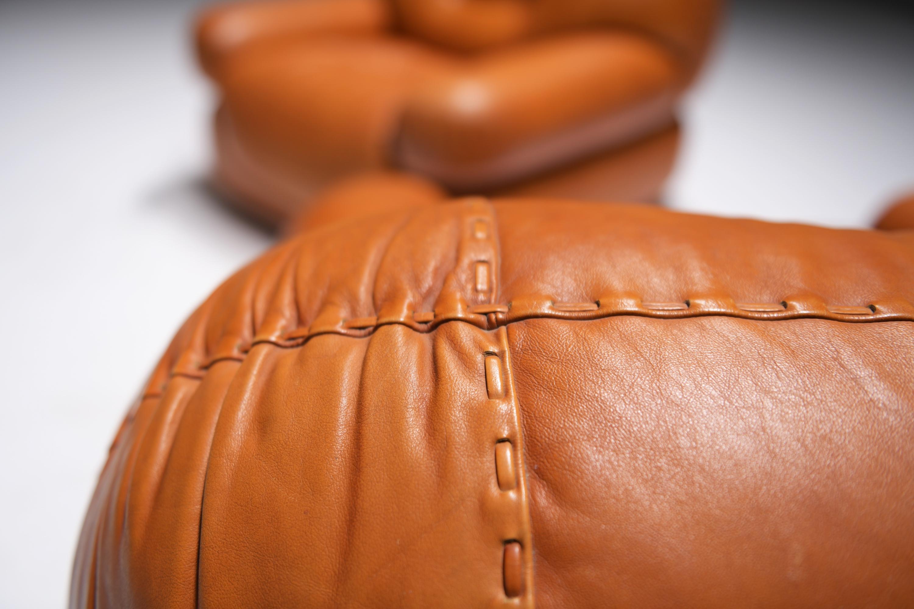 Italian lounge chairs in cognac chairs by Sapporo for Mobil Girgi Italy 3