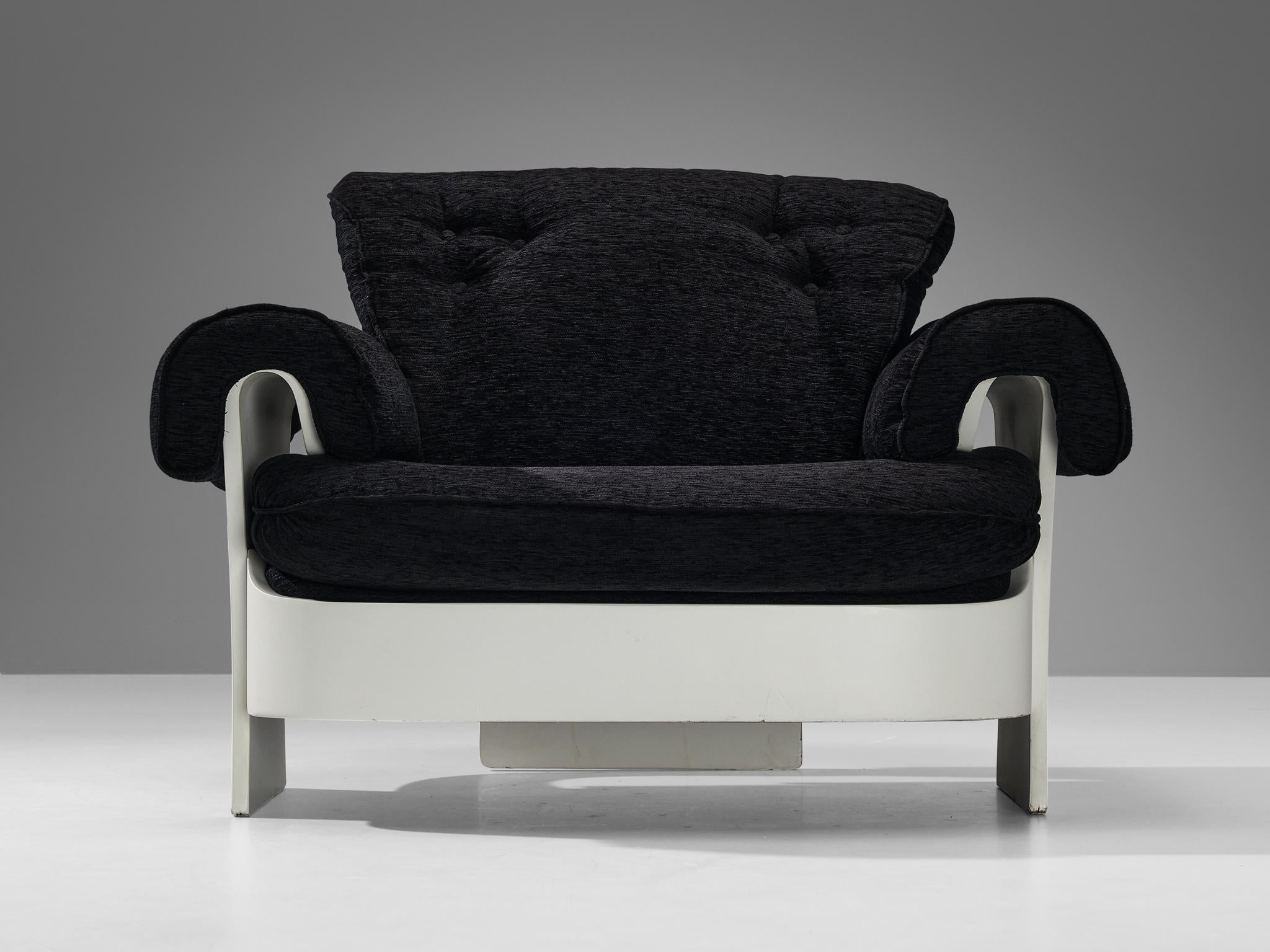 Italian Lounge Chairs in White Plywood and Black Upholstery In Good Condition In Waalwijk, NL