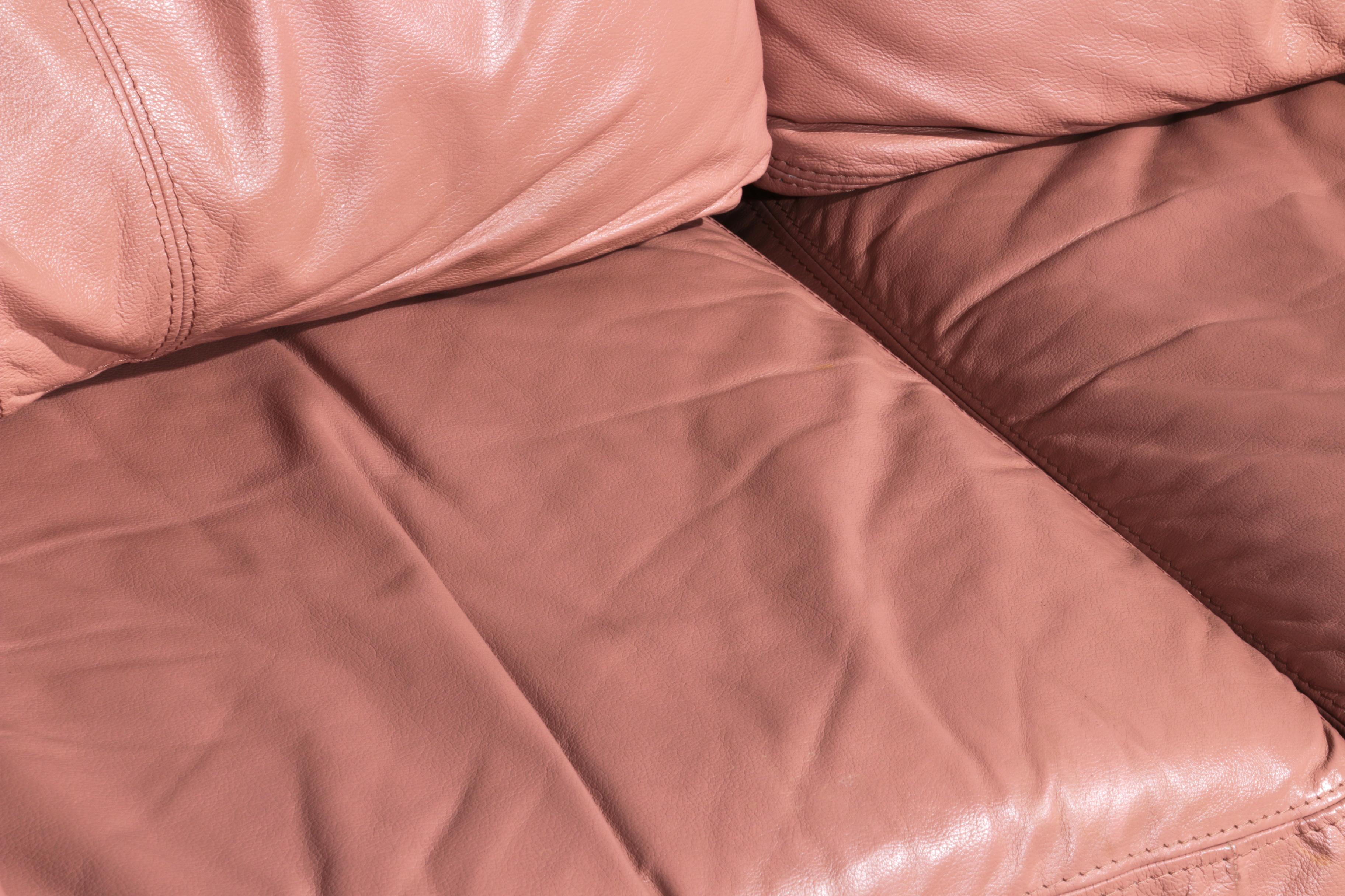 Italienisches Lounge-Set - 4 Pieces aus rosa Leder (1970er Jahre) im Angebot 8