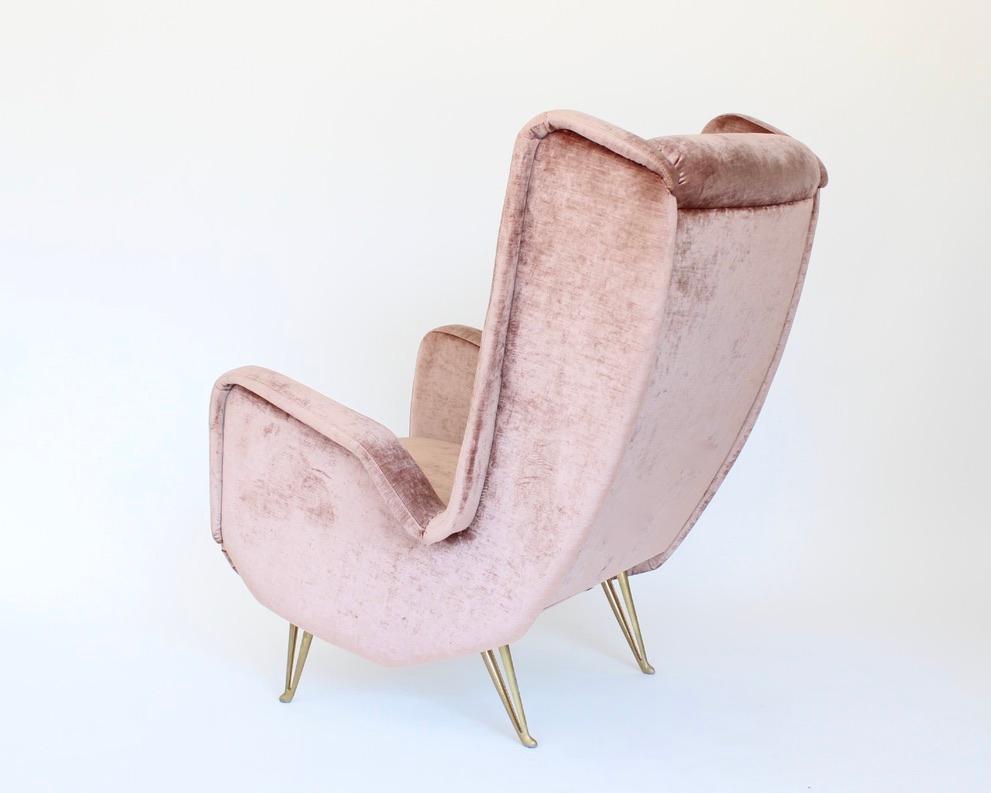 Mid-20th Century Italian Lounge Wingback Chair Attributed to Gio Ponti ISA Bergamo, Italy For Sale