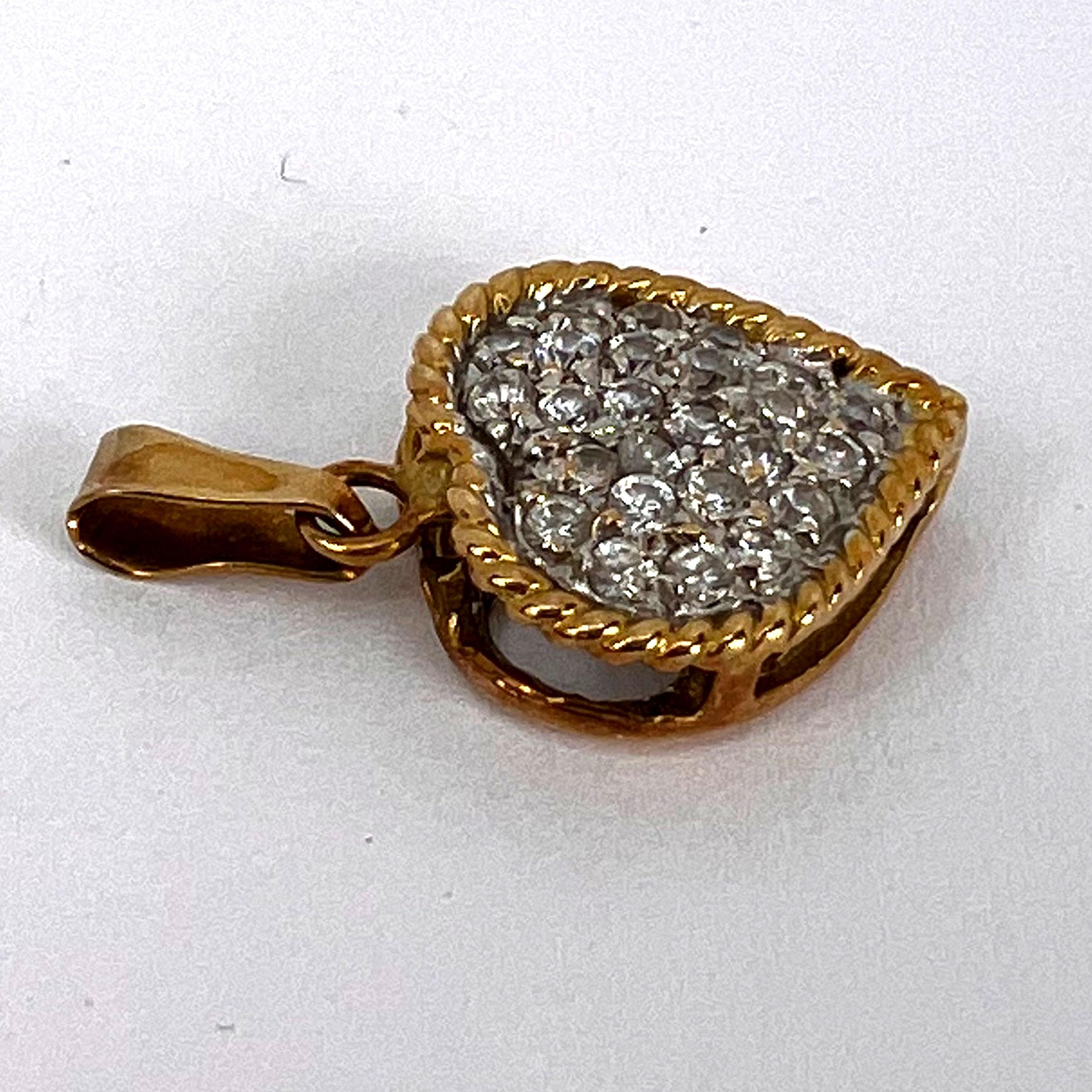 Pendentif breloque italien en forme de cœur en or jaune et blanc 18 carats avec diamants  en vente 9