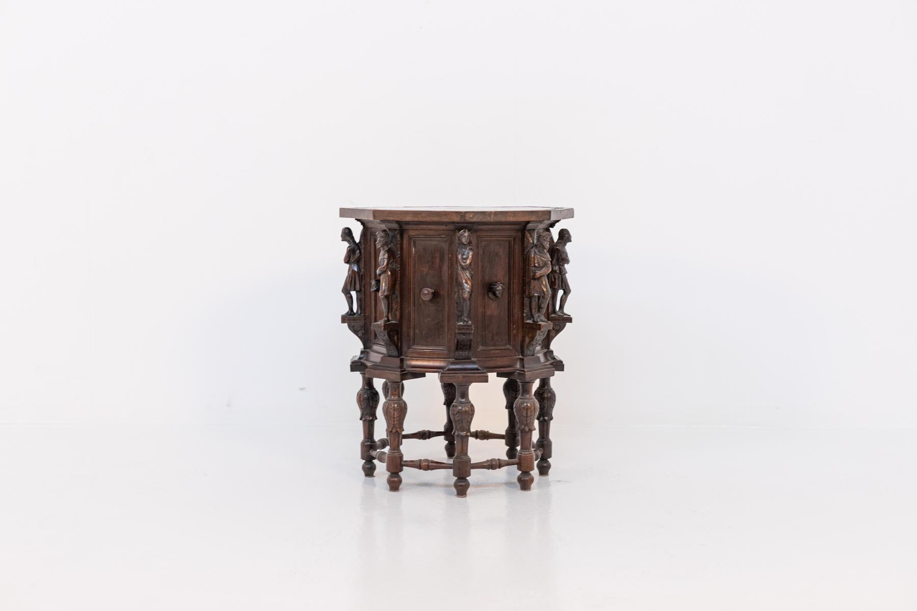 Baroque Italian Low Cabinet of 800 Inlaid Walnut Wood