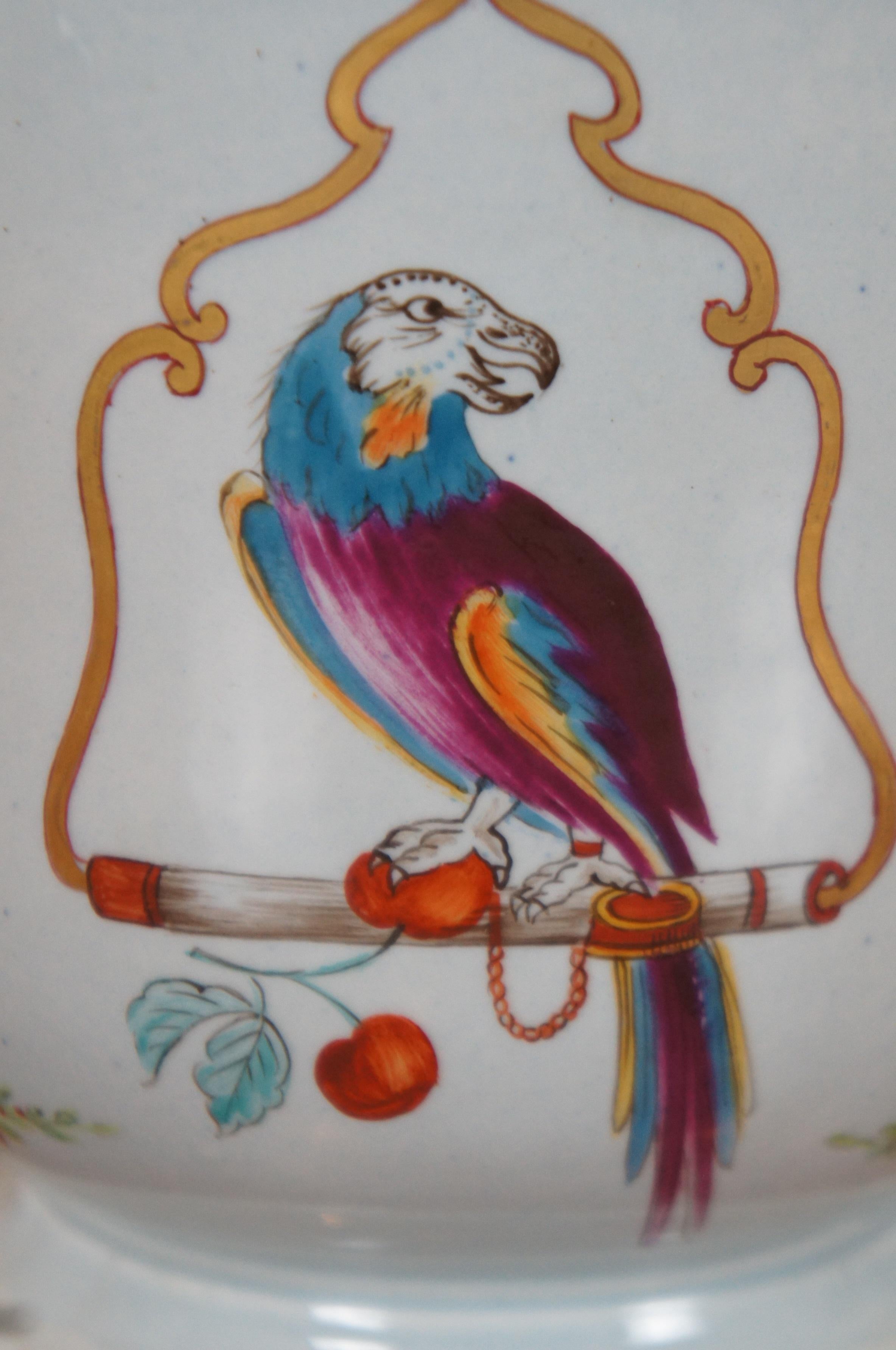 Italienisch Lowestoft Reproduktion Mottahedeh Papagei Vogel Cache Topf Vase Pflanzer im Angebot 6