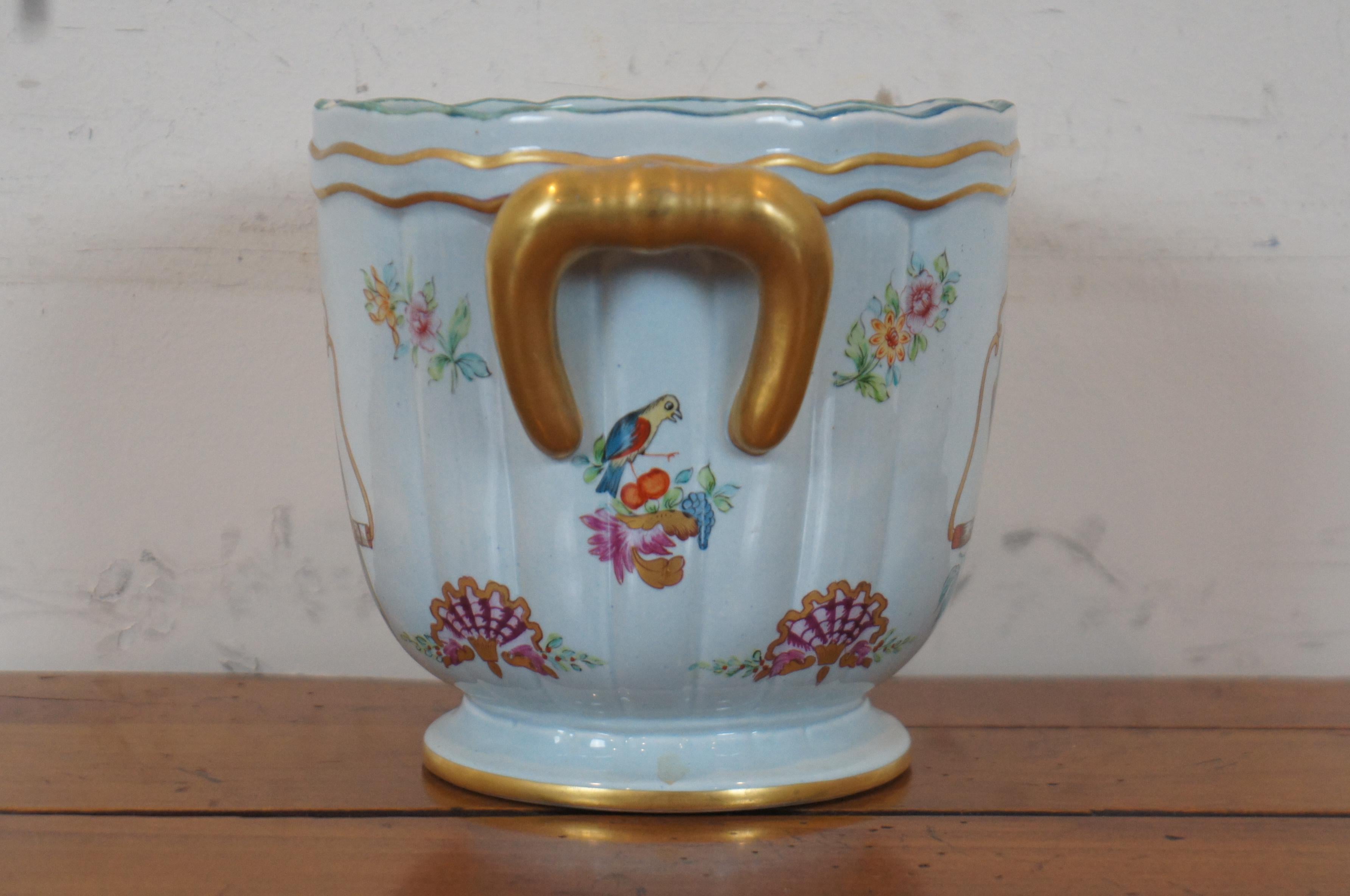 Italian Lowestoft Reproduction Mottahedeh Parrot Bird Cache Pot Vase Planter In Good Condition For Sale In Dayton, OH