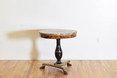 Mesa de centro italiana, Lucca, Imperio de nogal, madera dorada y ebonizada, hacia 1800