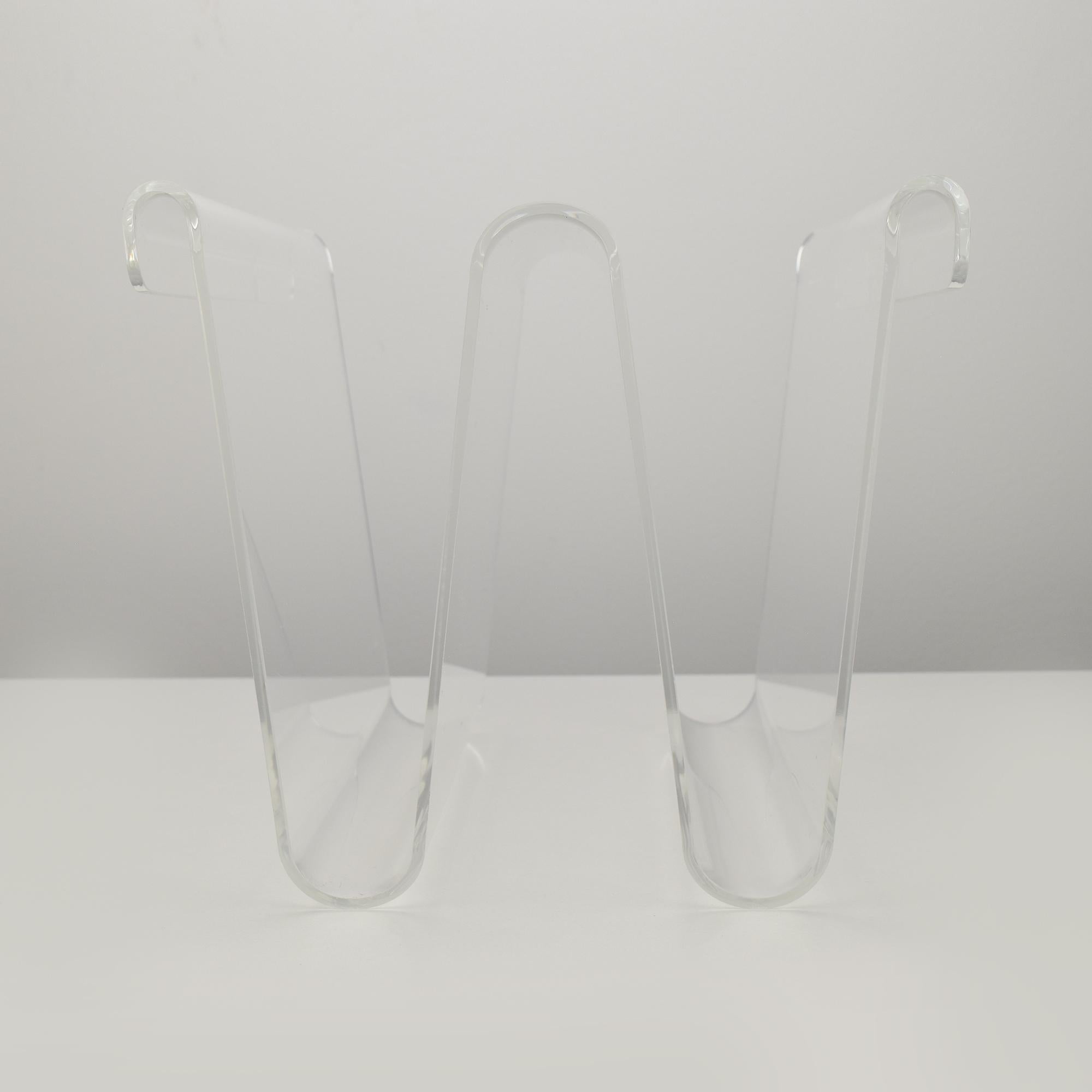 Italian Lucite Acrylic Magazine Rack Stand 1970s Guzzini Style For Sale 1
