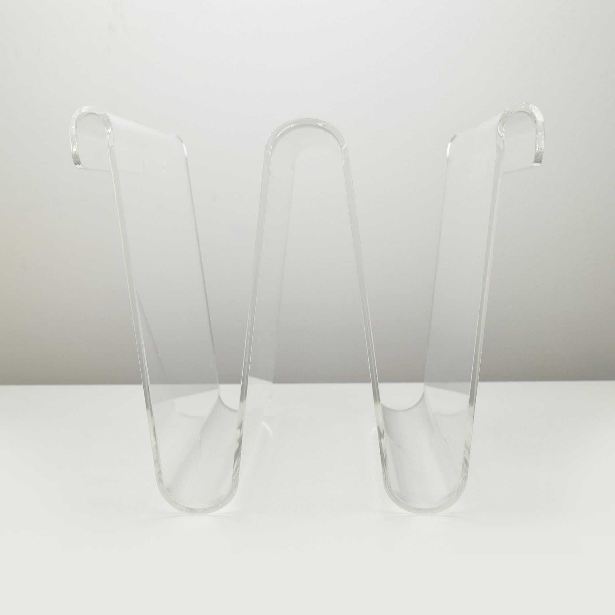 Italian Lucite Acrylic Magazine Rack Stand 1970s Guzzini Style For Sale 3