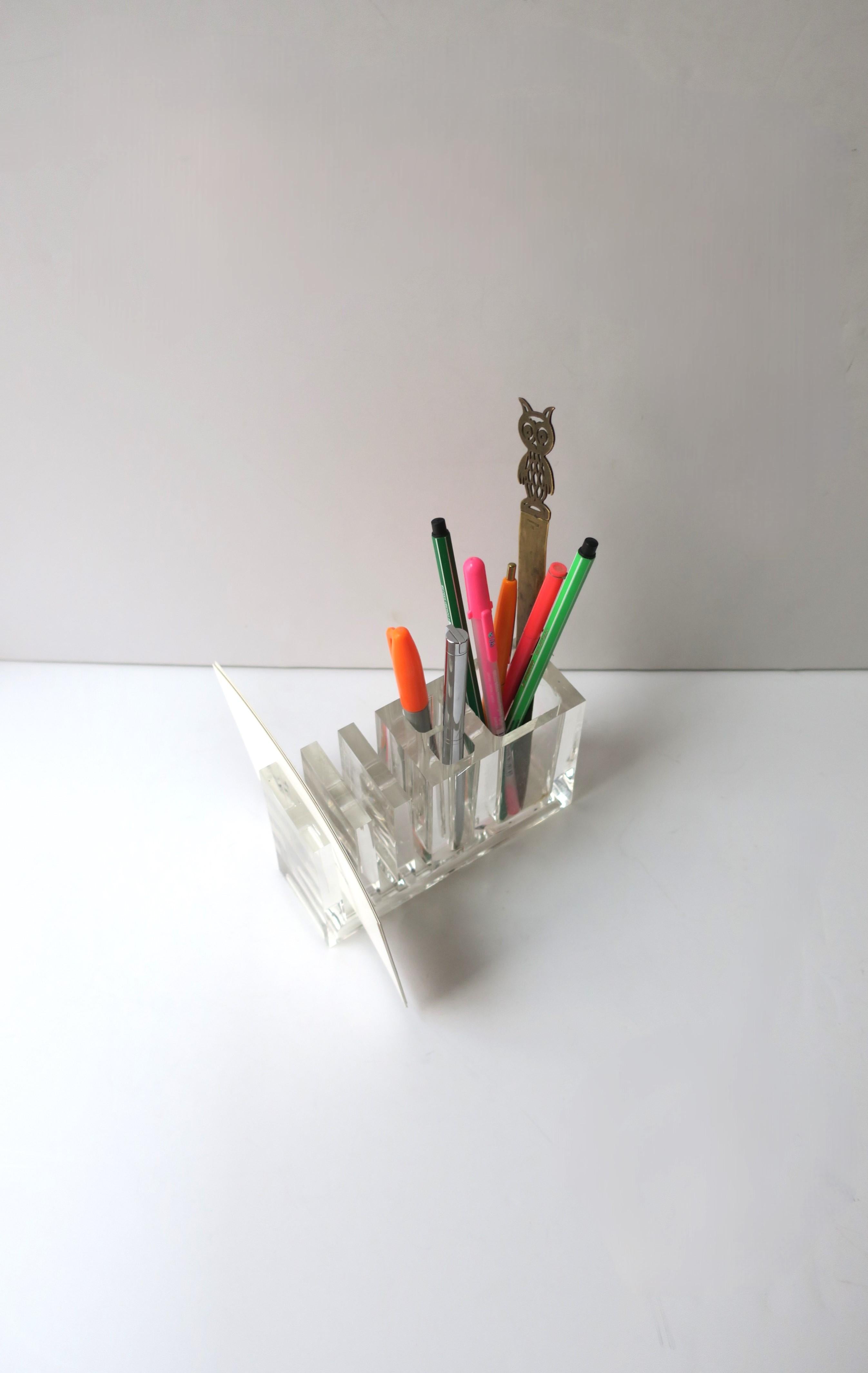 Post-Modern Italian Lucite Pen Pencil Desk Holder By Designer Rede Guzzini For Sale