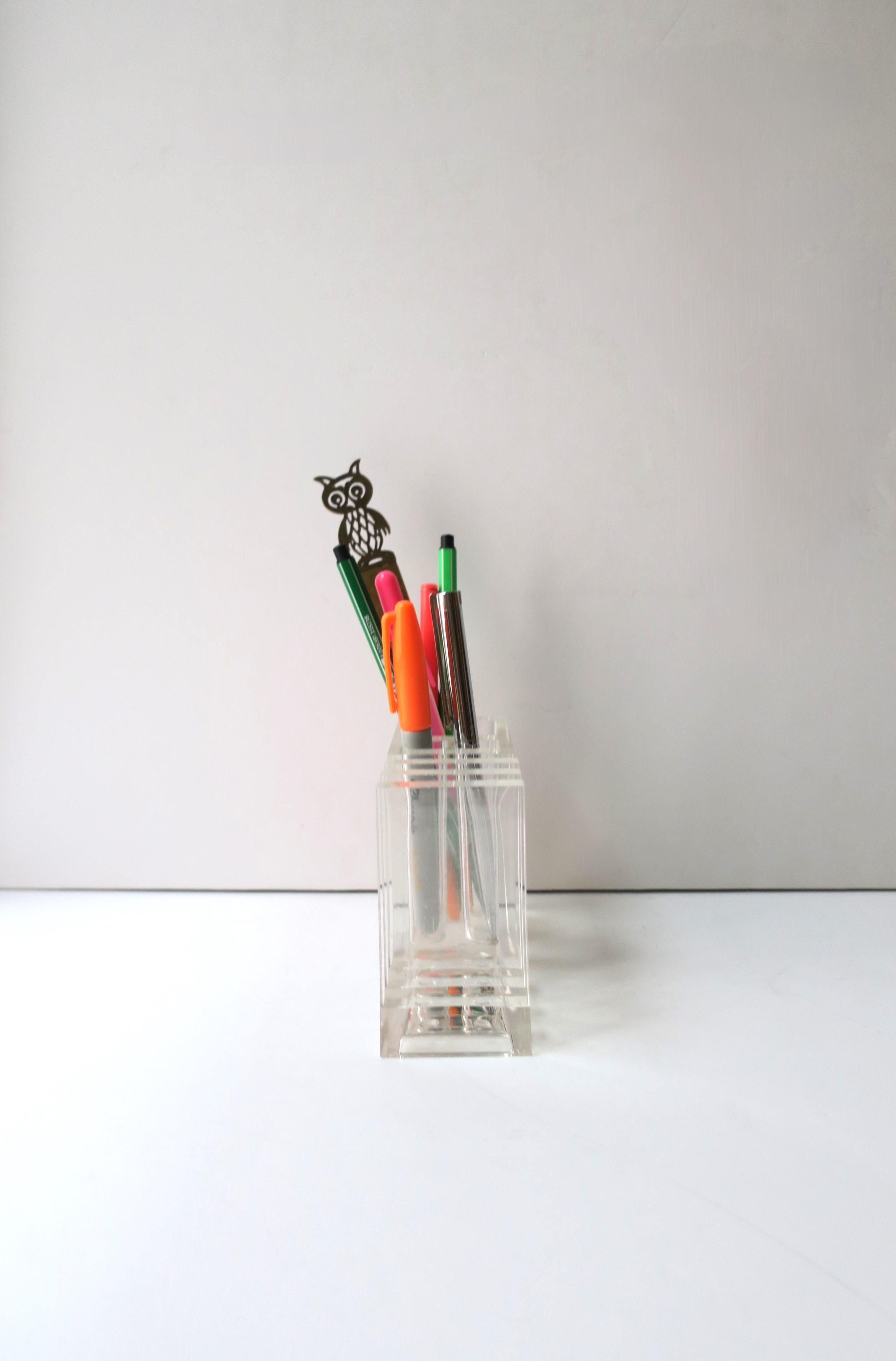 Italian Lucite Pen Pencil Desk Holder By Designer Rede Guzzini For Sale 4