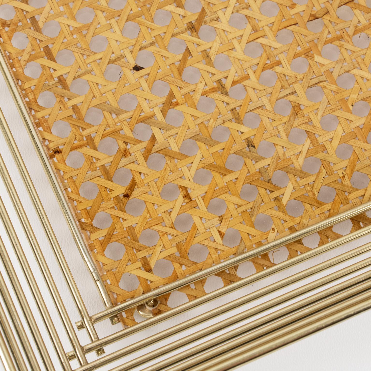 Italian Lucite, Rattan and Brass Barware Serving Tray, circa 1970 in vendita 1