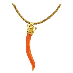 Italian Lucky Coral Horn, Mounted in 18 Karat Gold