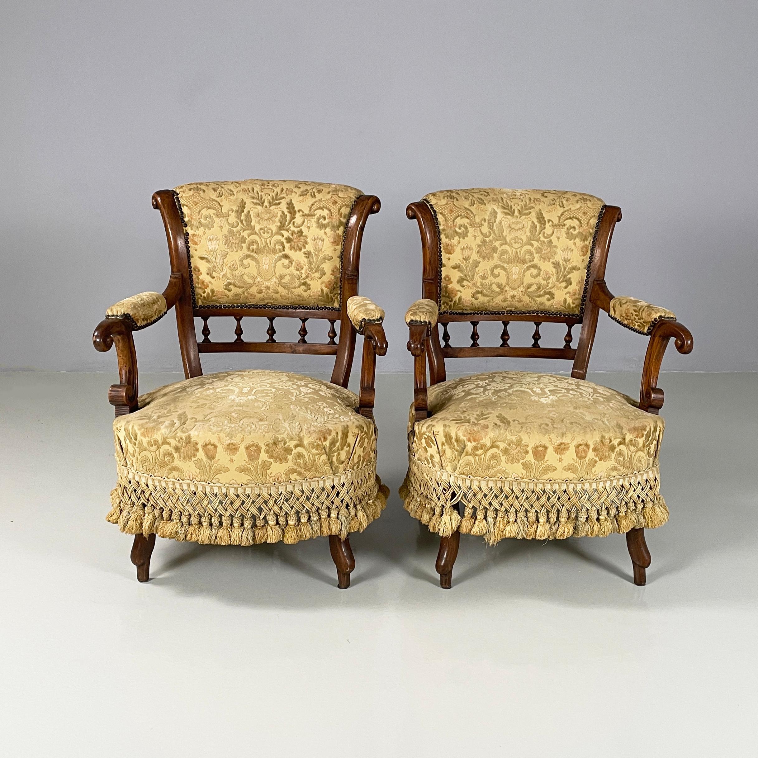 Italian Luigi XVI Armchairs in wood and yellow fabric, end of 1800s
Pair of armchairs in wood and yellow fabric with floral designs. The backrest, armrests and seat are padded and covered in fabric with round studs along the profile. Furthermore,