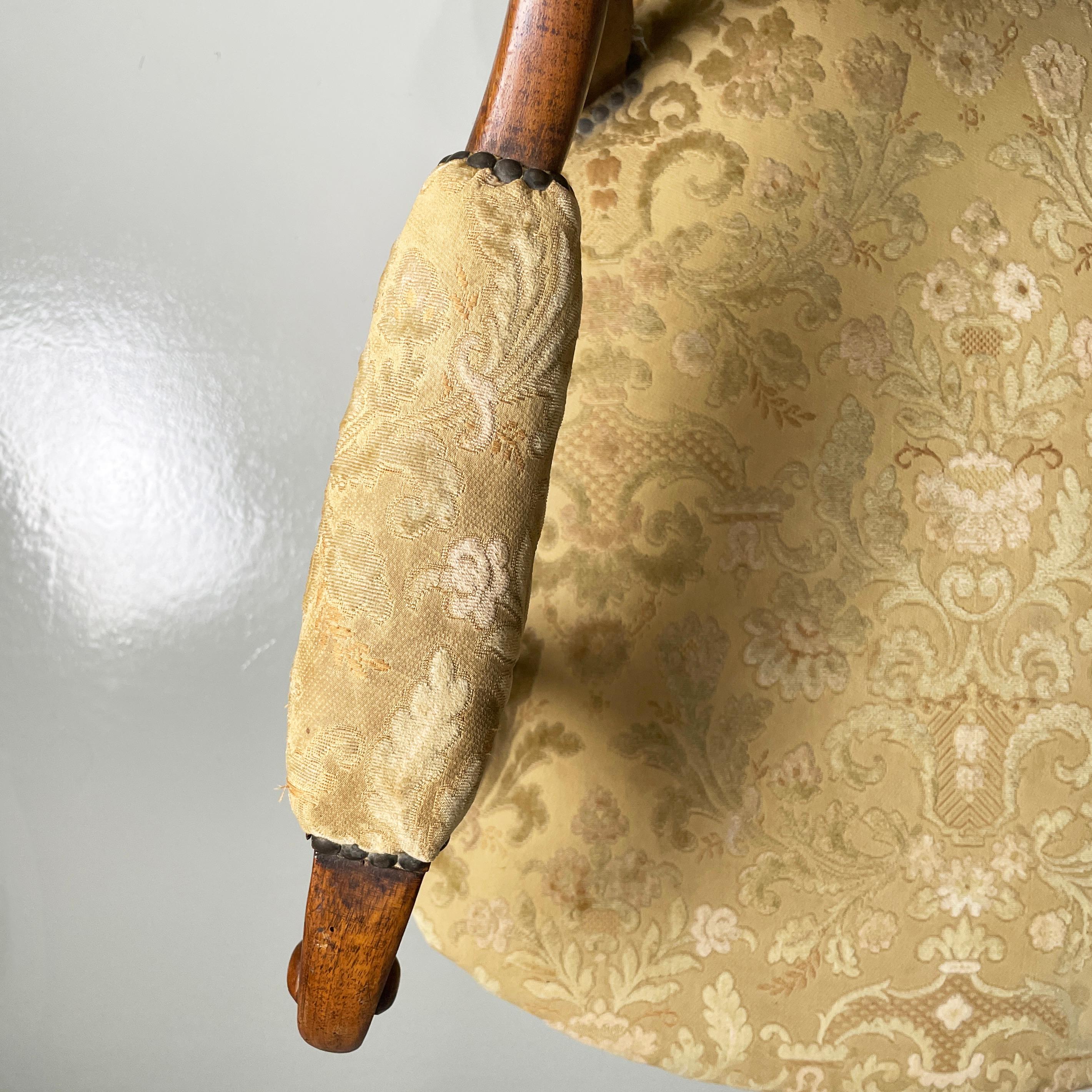 Italian Luigi XVI Armchairs in wood and yellow fabric, end of 1800s For Sale 3