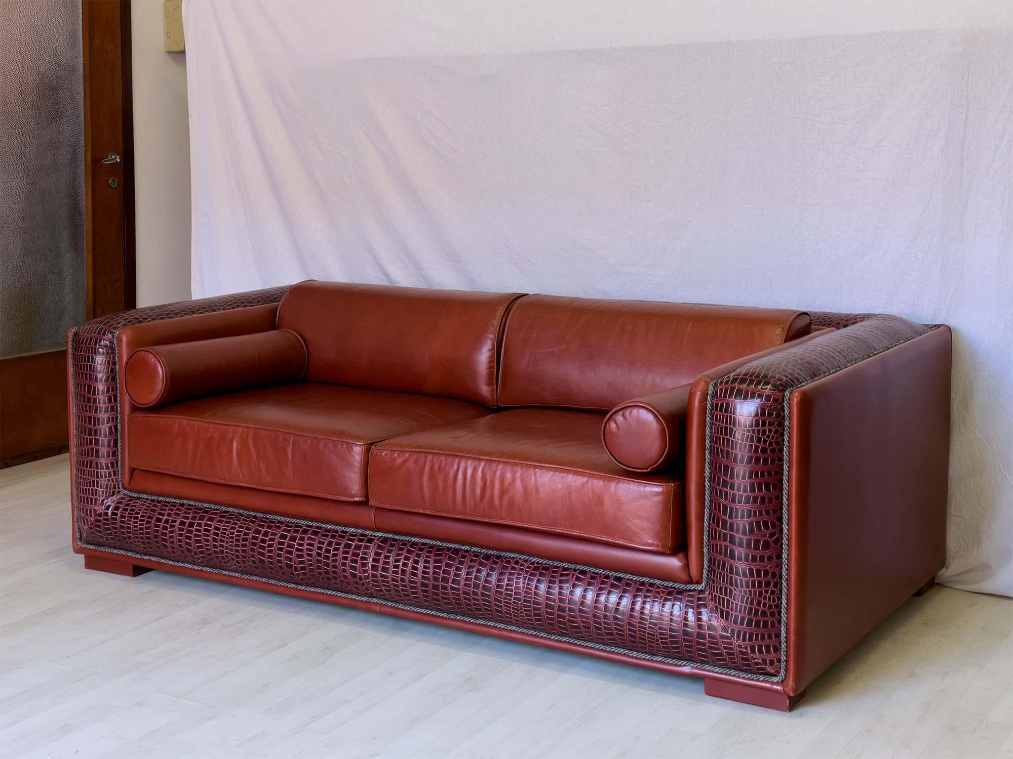20th Century Italian Luxurious 3 Seater Leather Sofa
