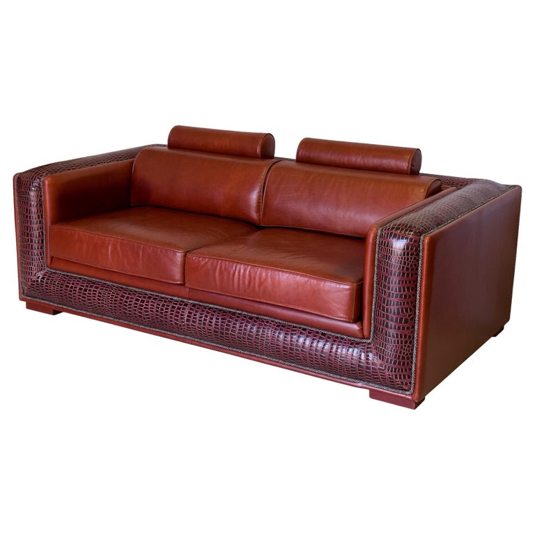 Italian Luxurious 3 Seater Leather Sofa For Sale at 1stDibs