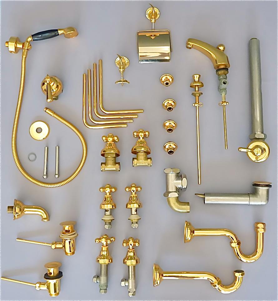 Pure luxury, Italian Rubinetterie Zazzeri complete bathroom fixture set of 30 pieces in gilt brass from old stock, Italy around 1970-1980. Never built in, so in very good original vintage condition, with partly minor wear consistent with age. The