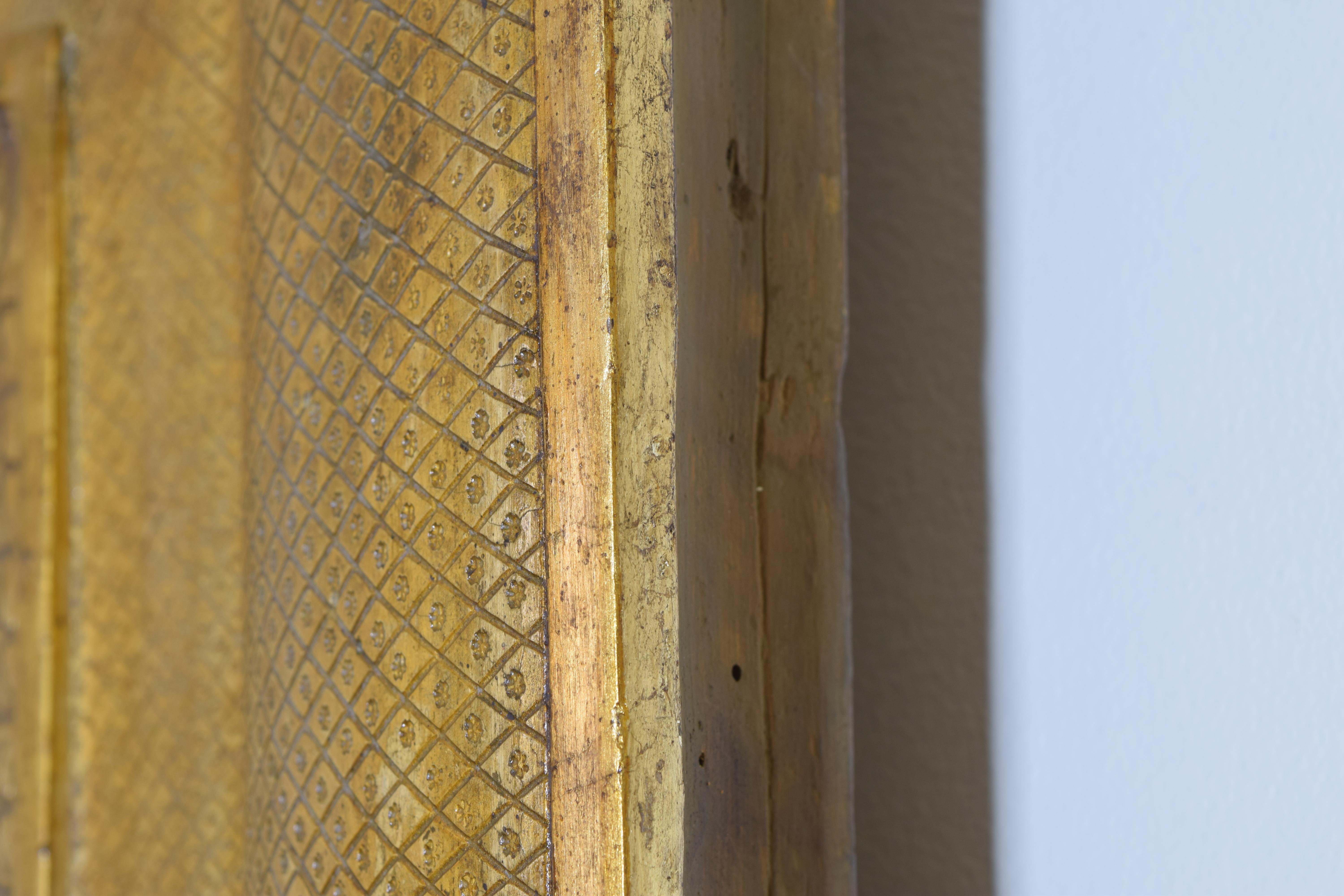 Italienisches Kaiserreich Großer präzise eingeschnittener vergoldeter Gesso-Wandspiegel Anfang 19 (19. Jahrhundert) im Angebot