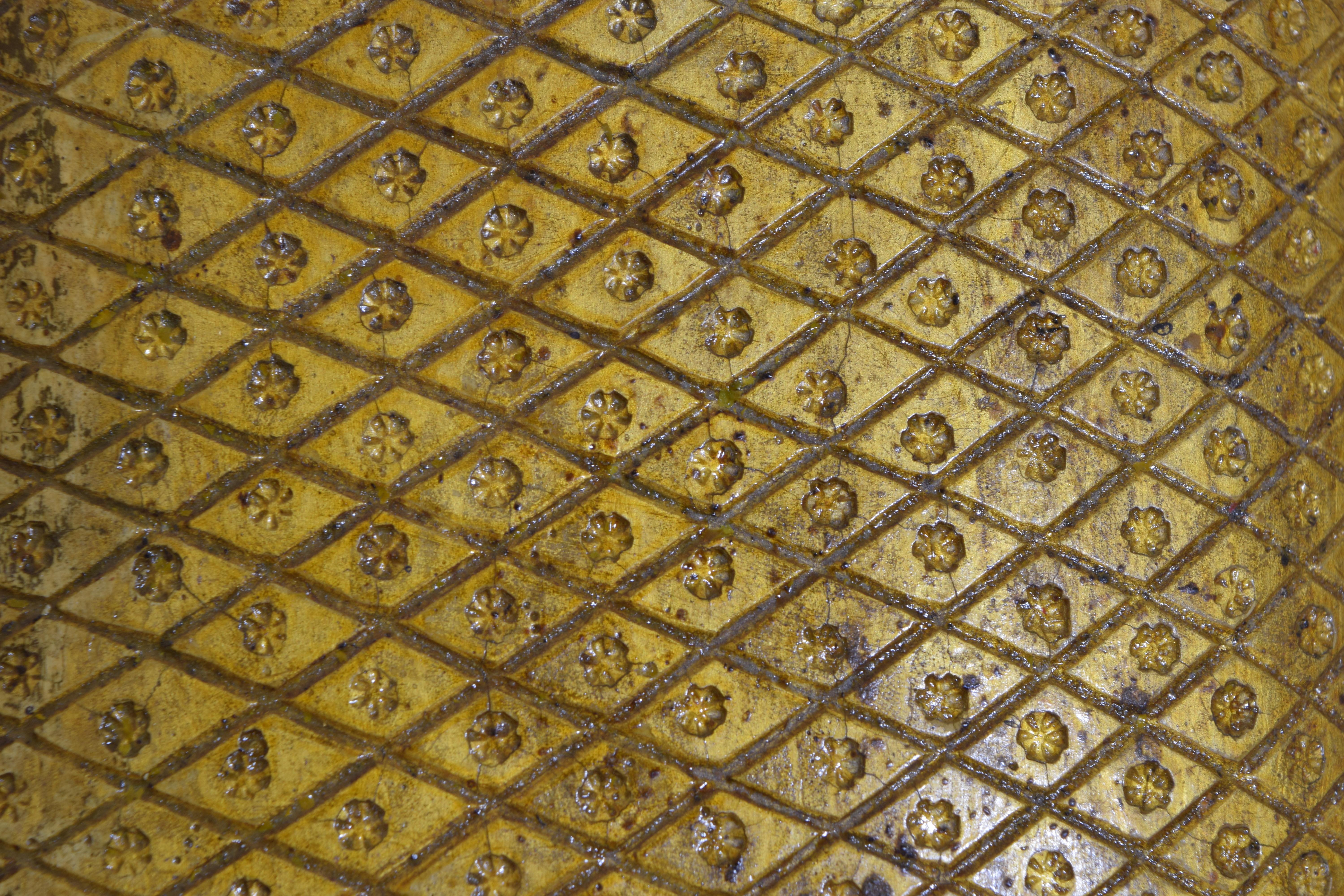 Italienisches Kaiserreich Großer präzise eingeschnittener vergoldeter Gesso-Wandspiegel Anfang 19 im Angebot 2