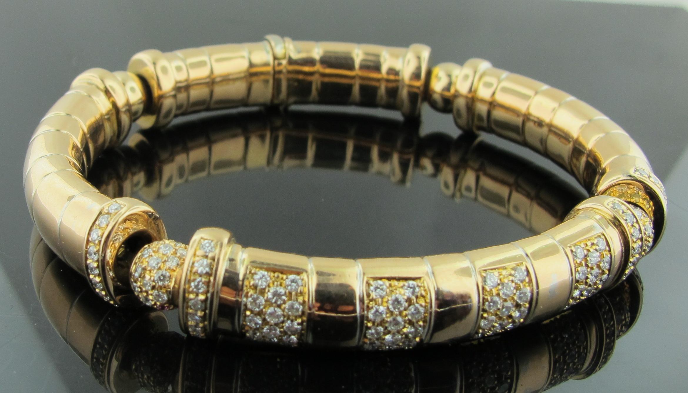 Italian Made 18 Karat Rose Gold and Diamond Bangle, with 2.60 Carat of Diamonds In Excellent Condition For Sale In Palm Desert, CA