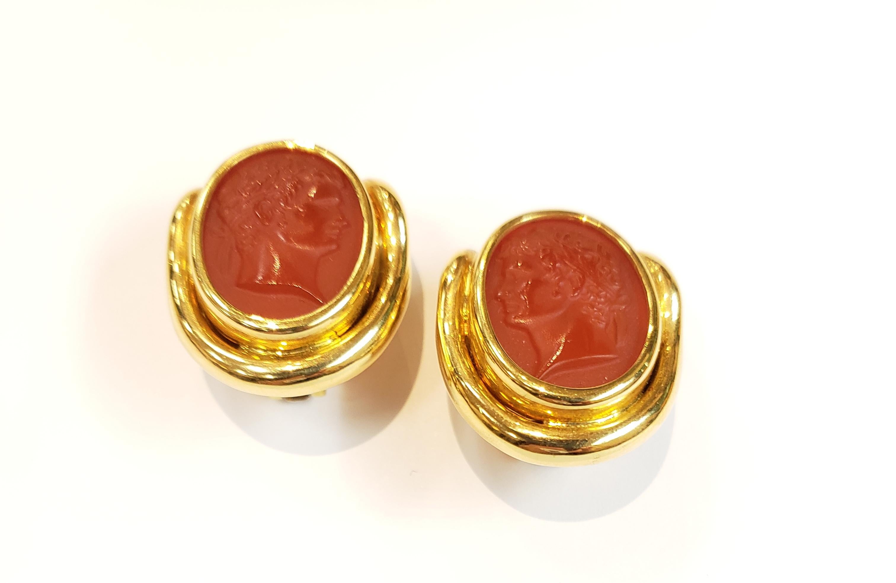 Contemporary Italian Made 18 Karat Yellow and Carnelian Intaglio Earrings by Vaid Roma For Sale
