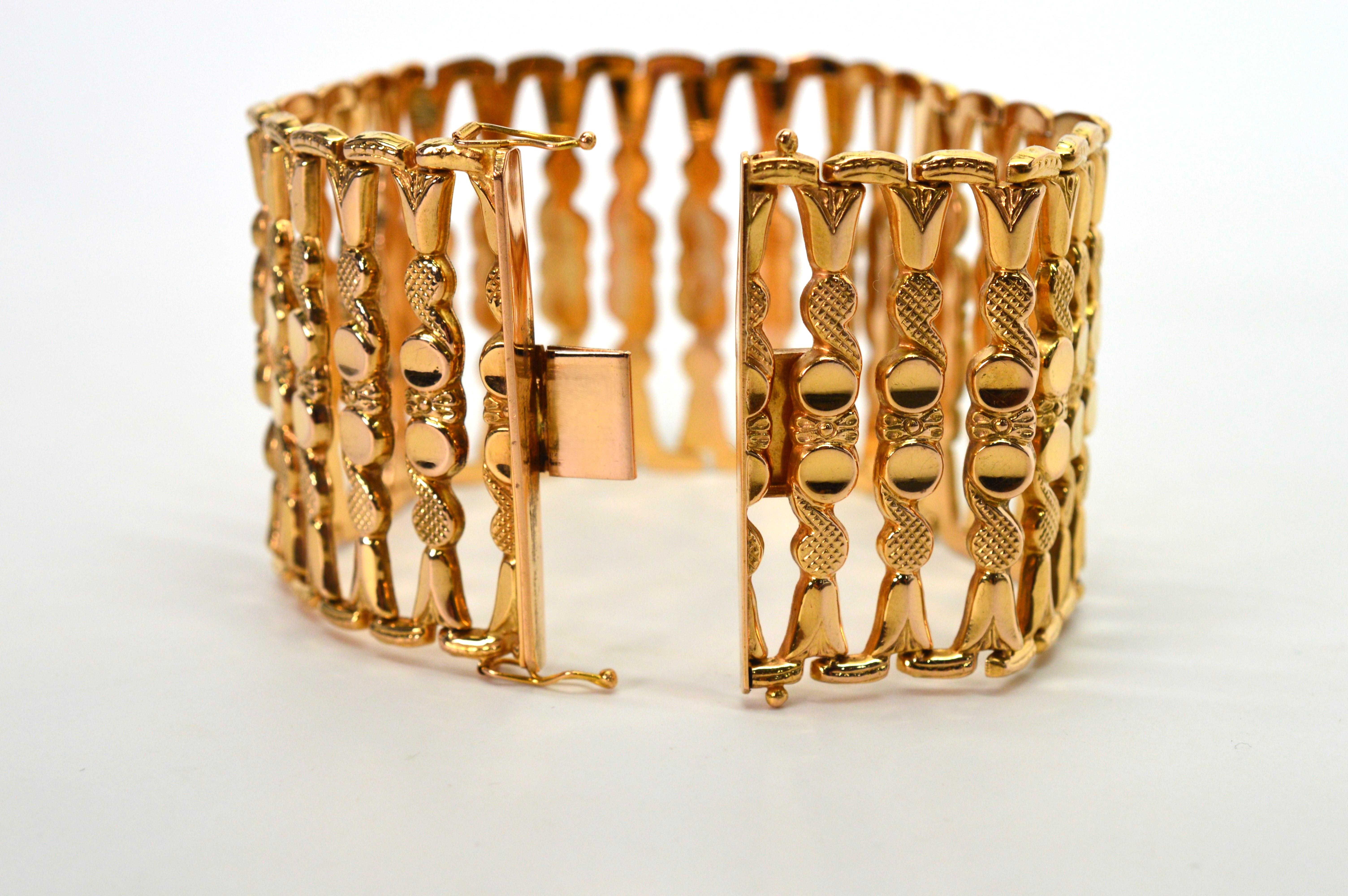 Bracelet italien à maillons larges en or jaune 18 carats en vente 7