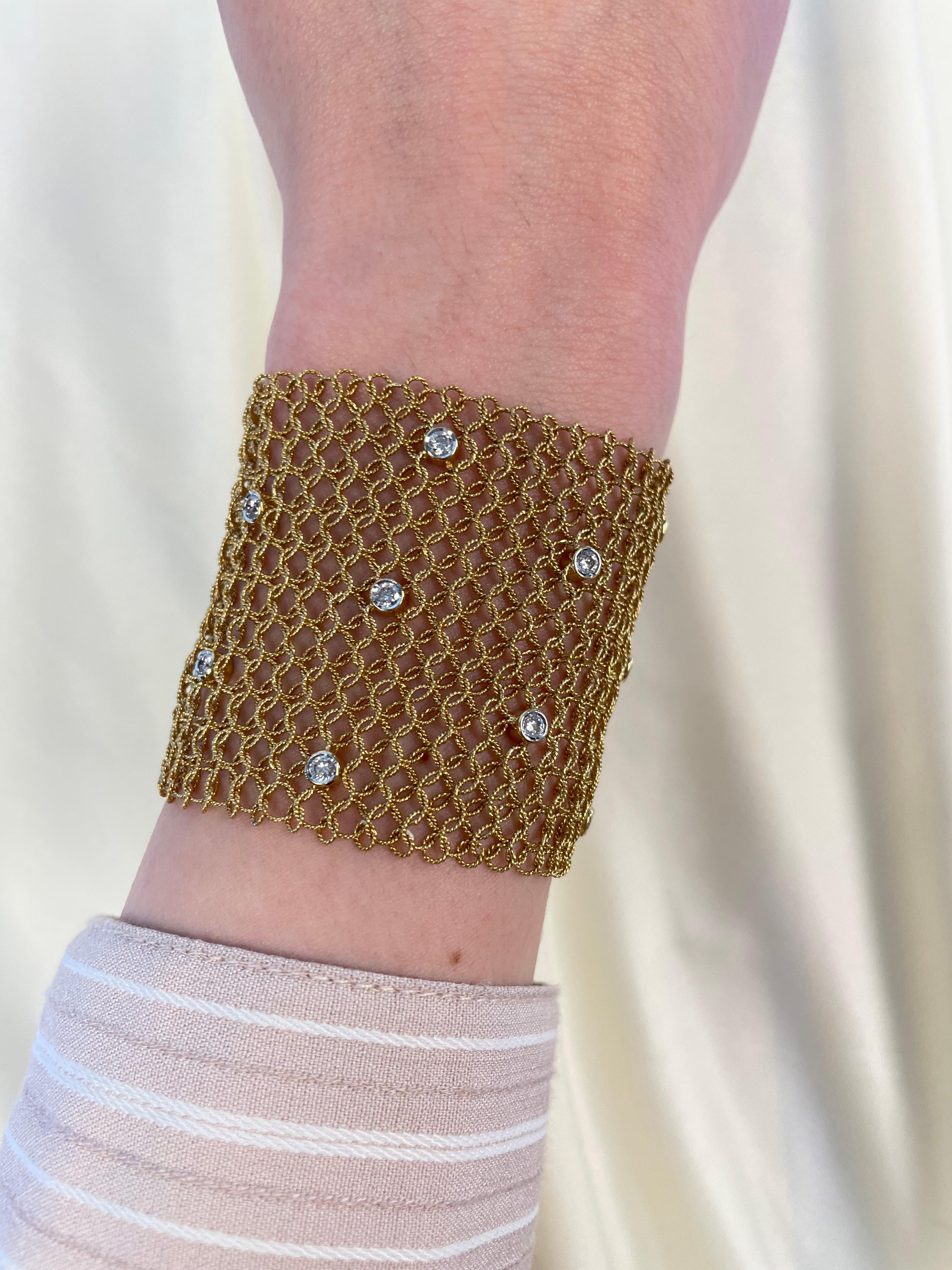 Stunning Italian made yellow gold and diamond lace bracelet.
24 round brilliant diamonds, 2.40 carats, G/H color and VS clarity. 18k yellow gold, 7 inches. 
Accommodated with an up-to-date appraisal by a GIA G.G. once purchased, upon request. Please